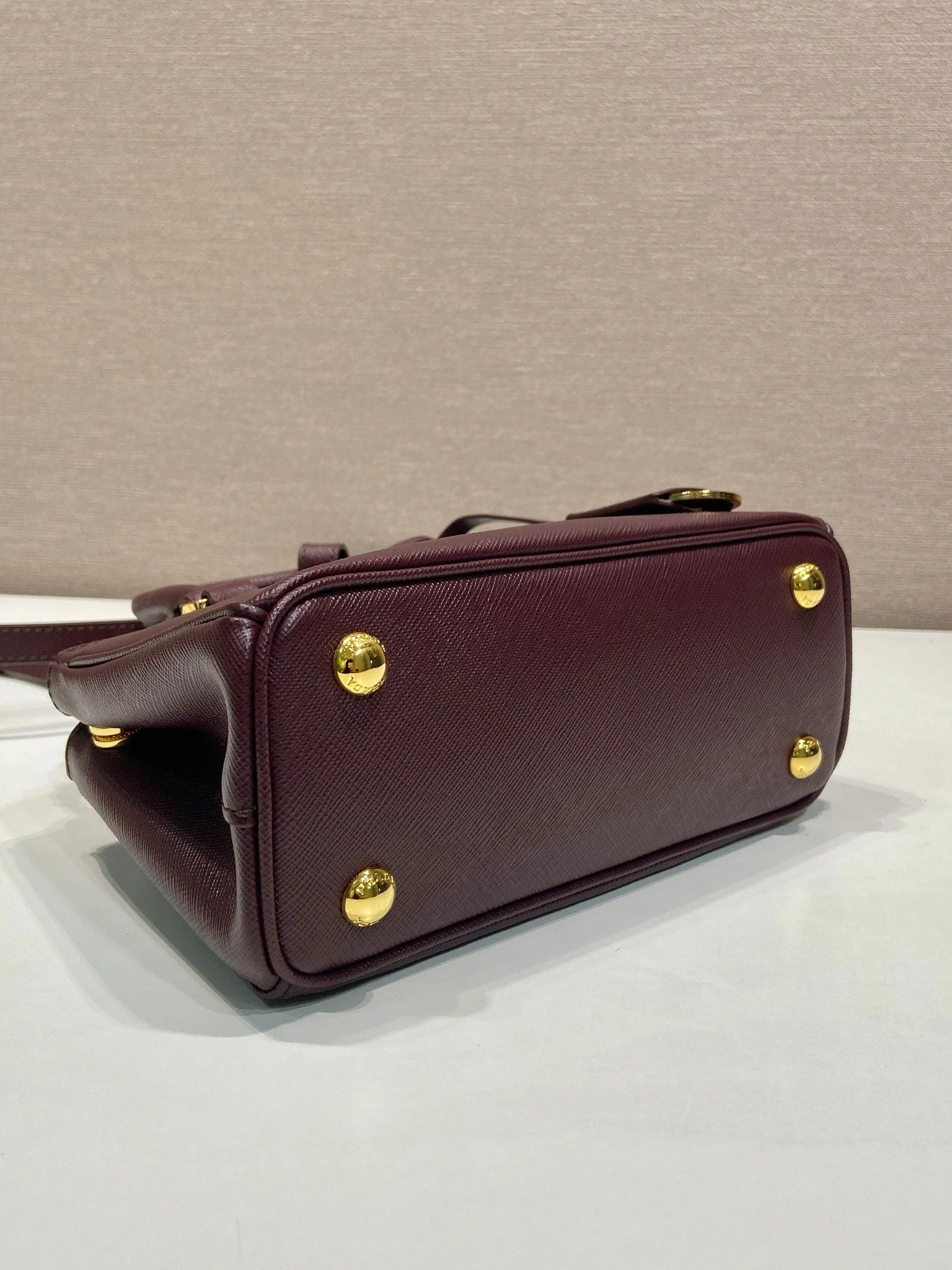 Prada  Galleria handbag 21 burgundy leather 280837