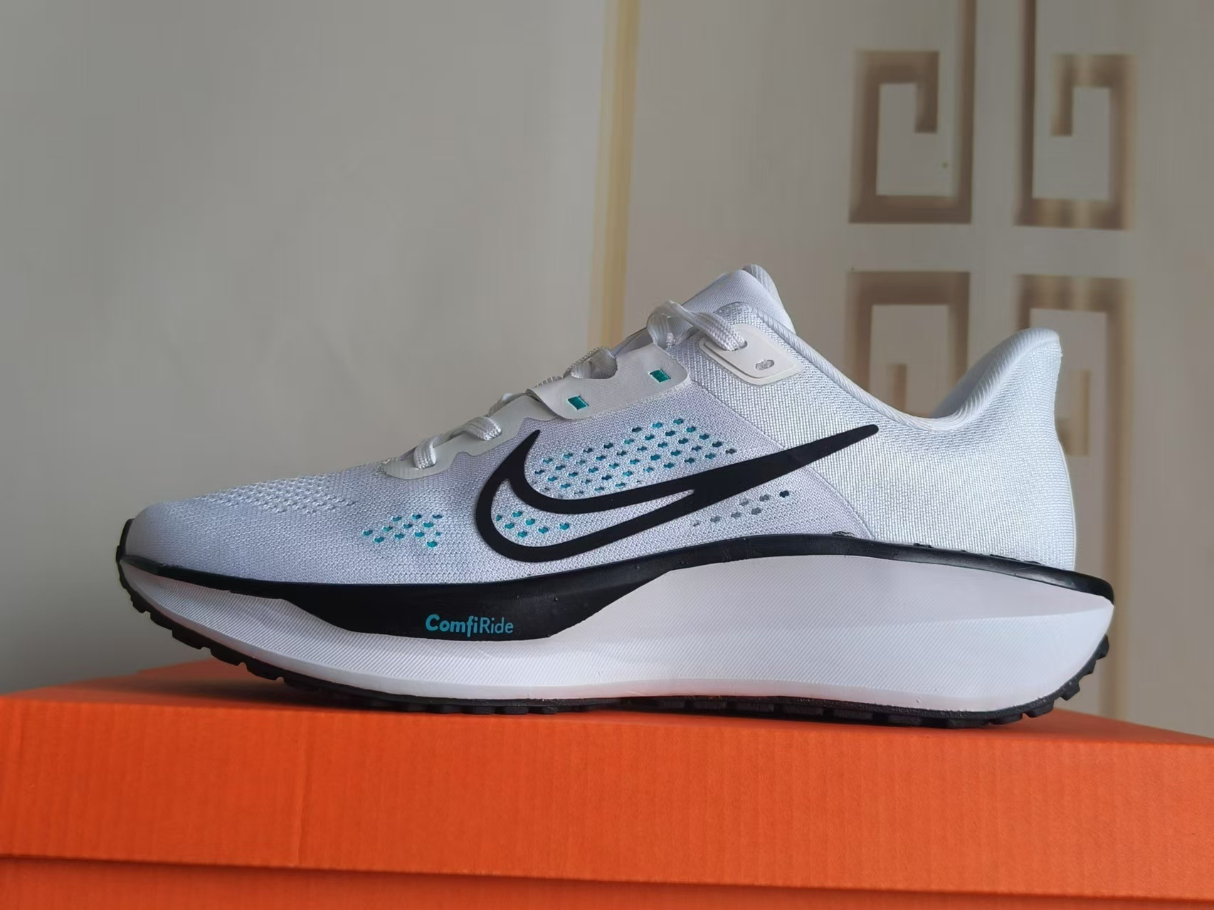 FD6033-105 US Men's Sizes6 to 11 in half sizes White Green Gen6 Shoes tianlong