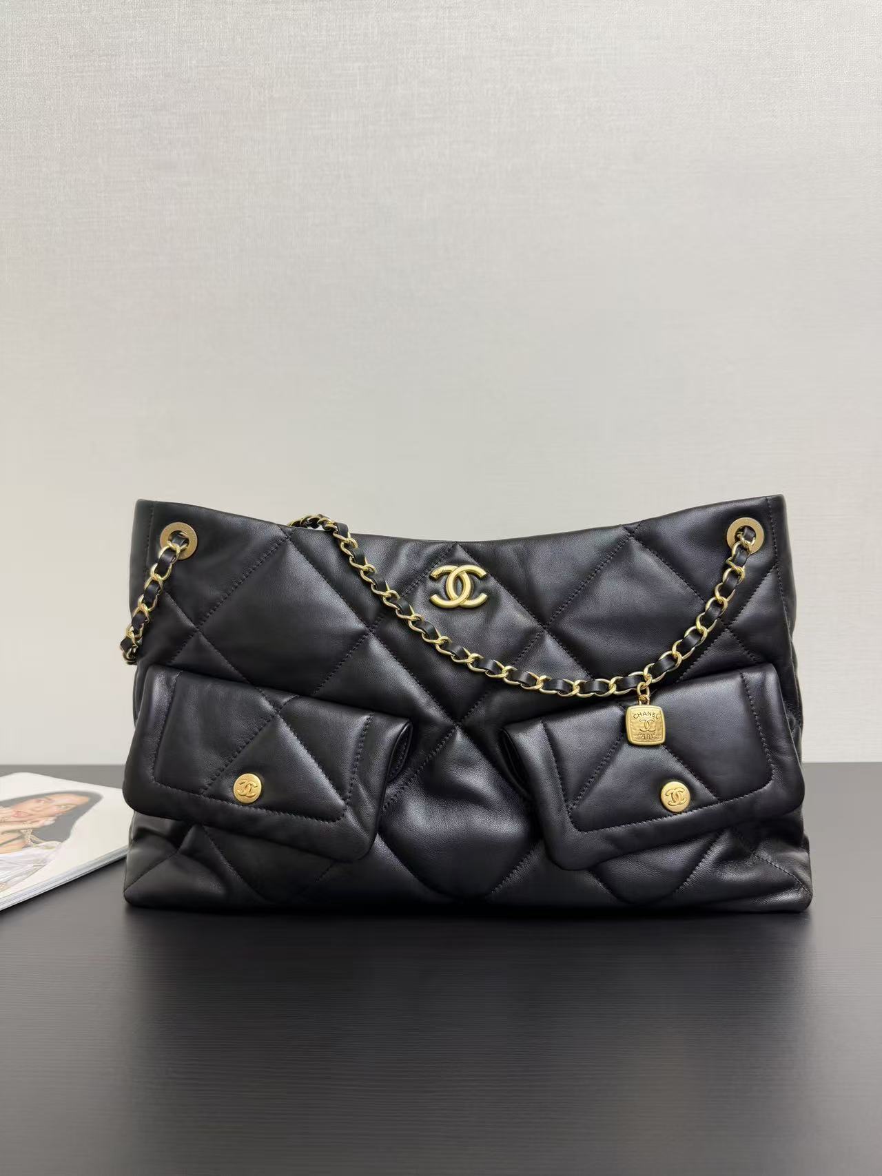 Chanel 25K New Large Diamond Quilted Tote Bag