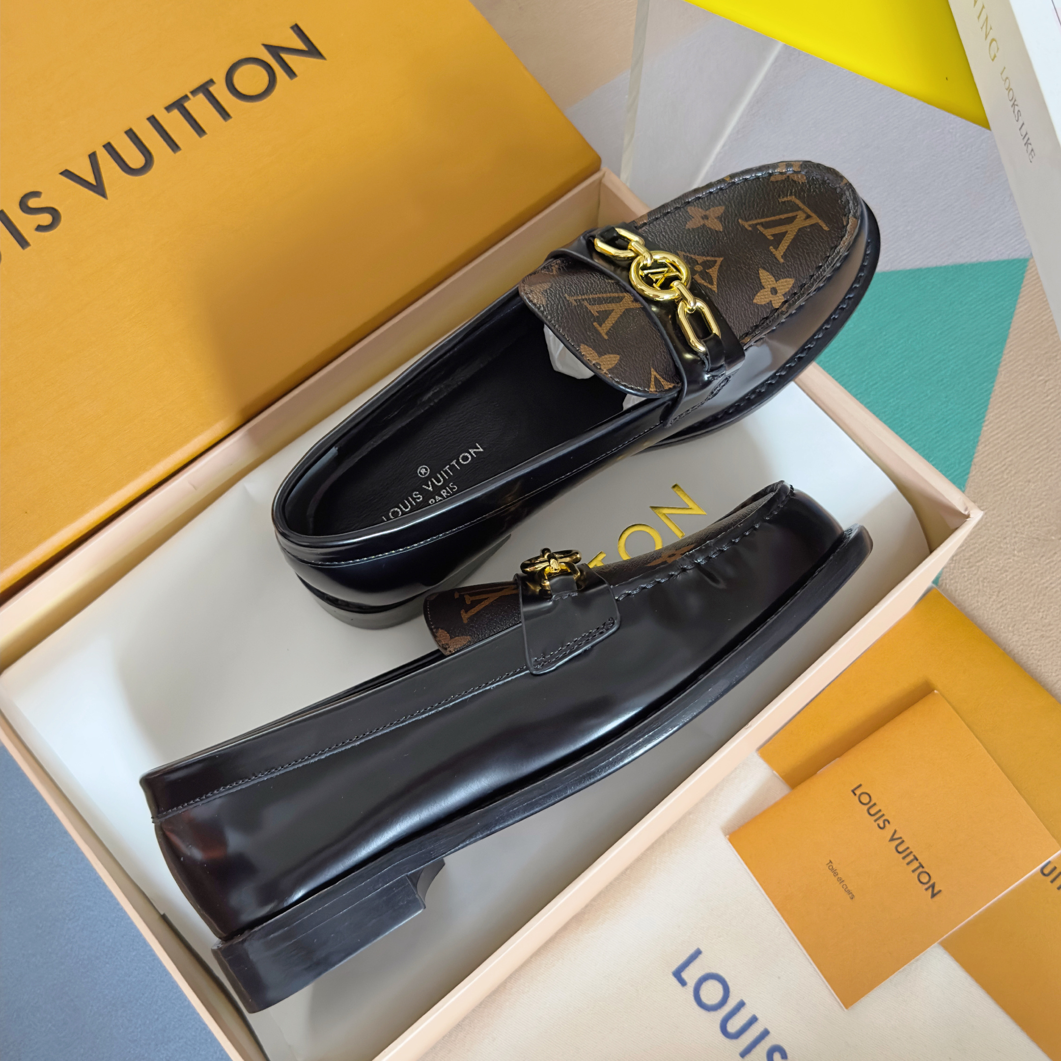 Women's District Loafers