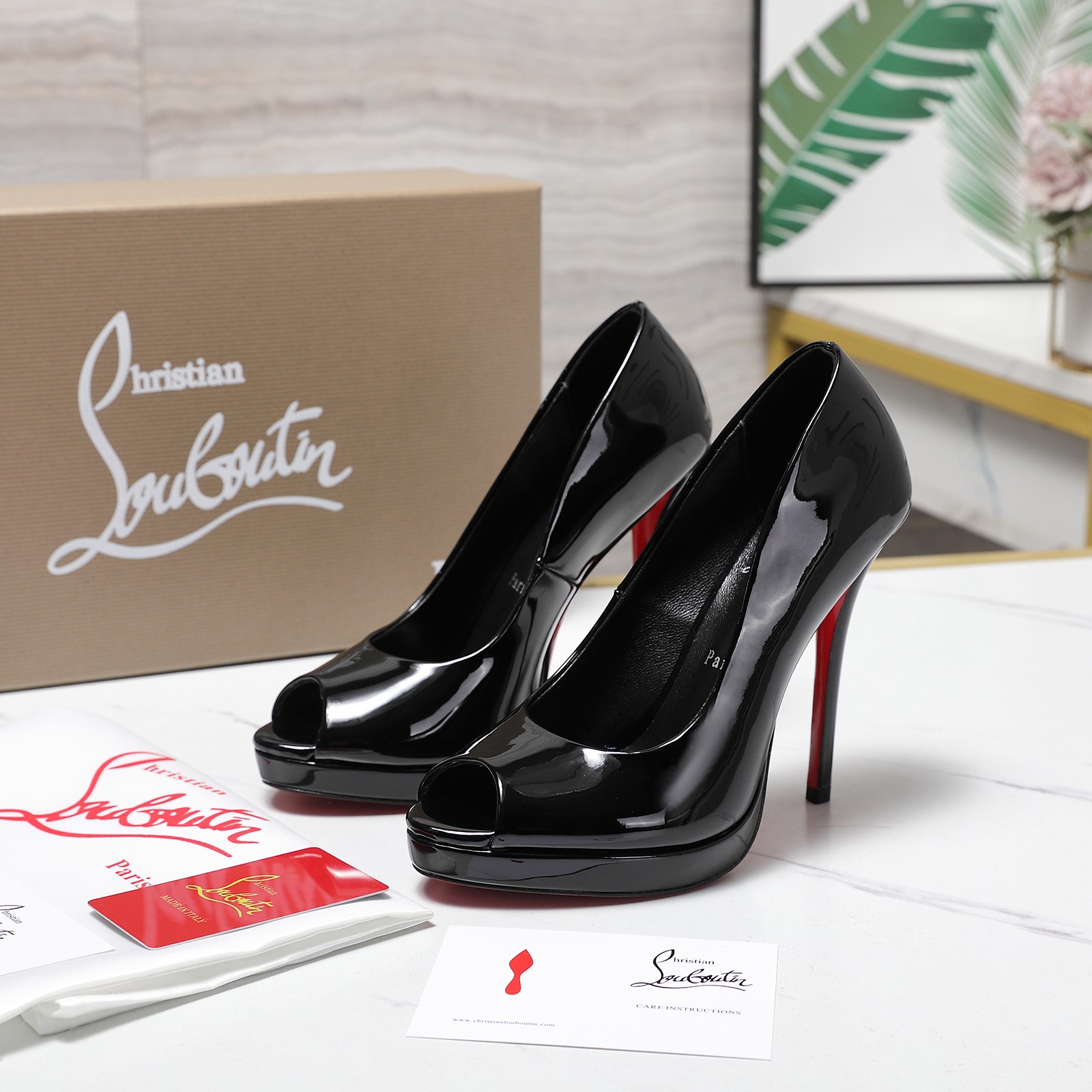 Christian Louboutin Shiny Calfskin Platform Pumps in Black