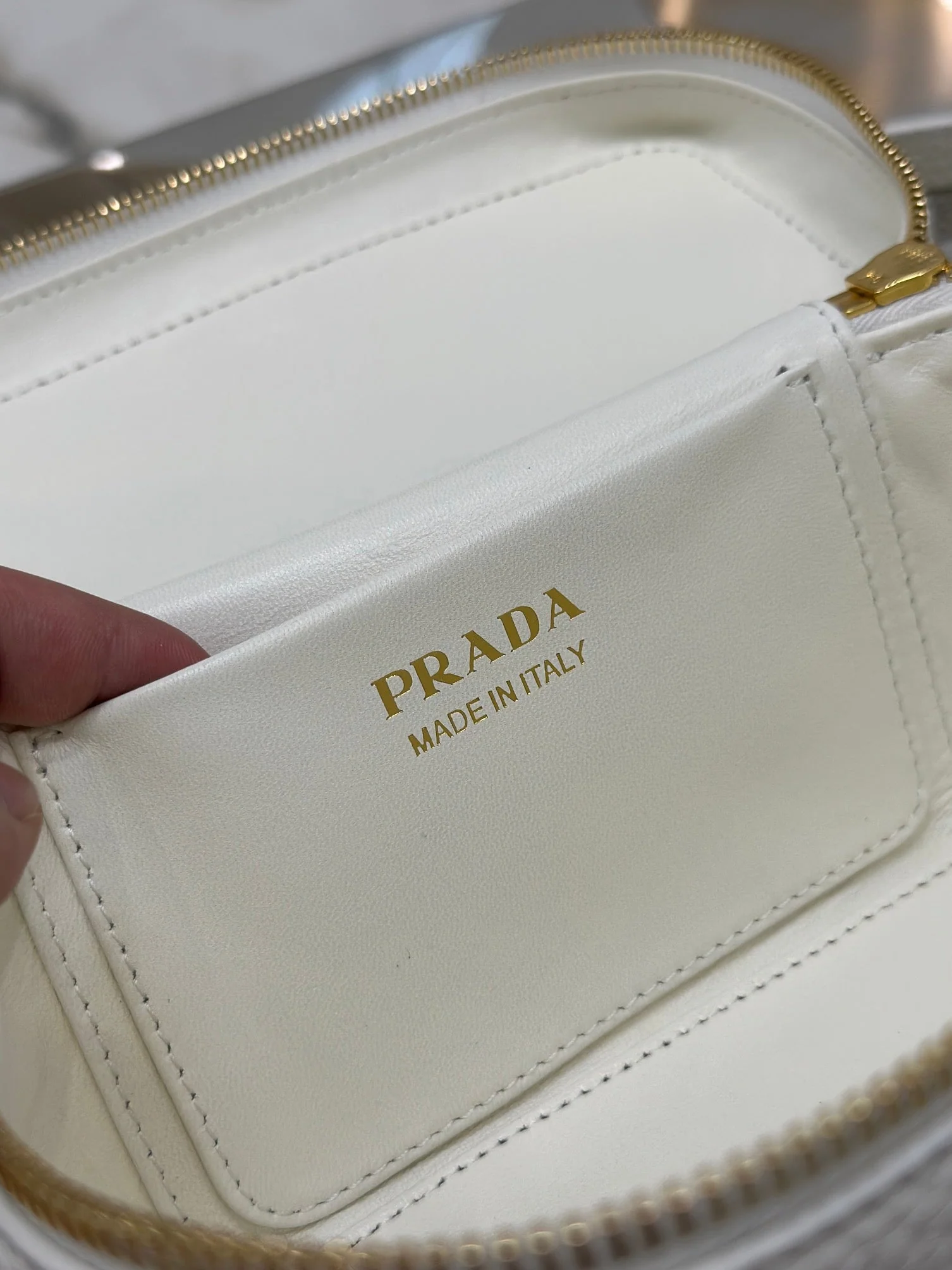 Prada VANITY CASE 18 IN WHITE GRAINED CALFSKIN GOLD HARDWARE