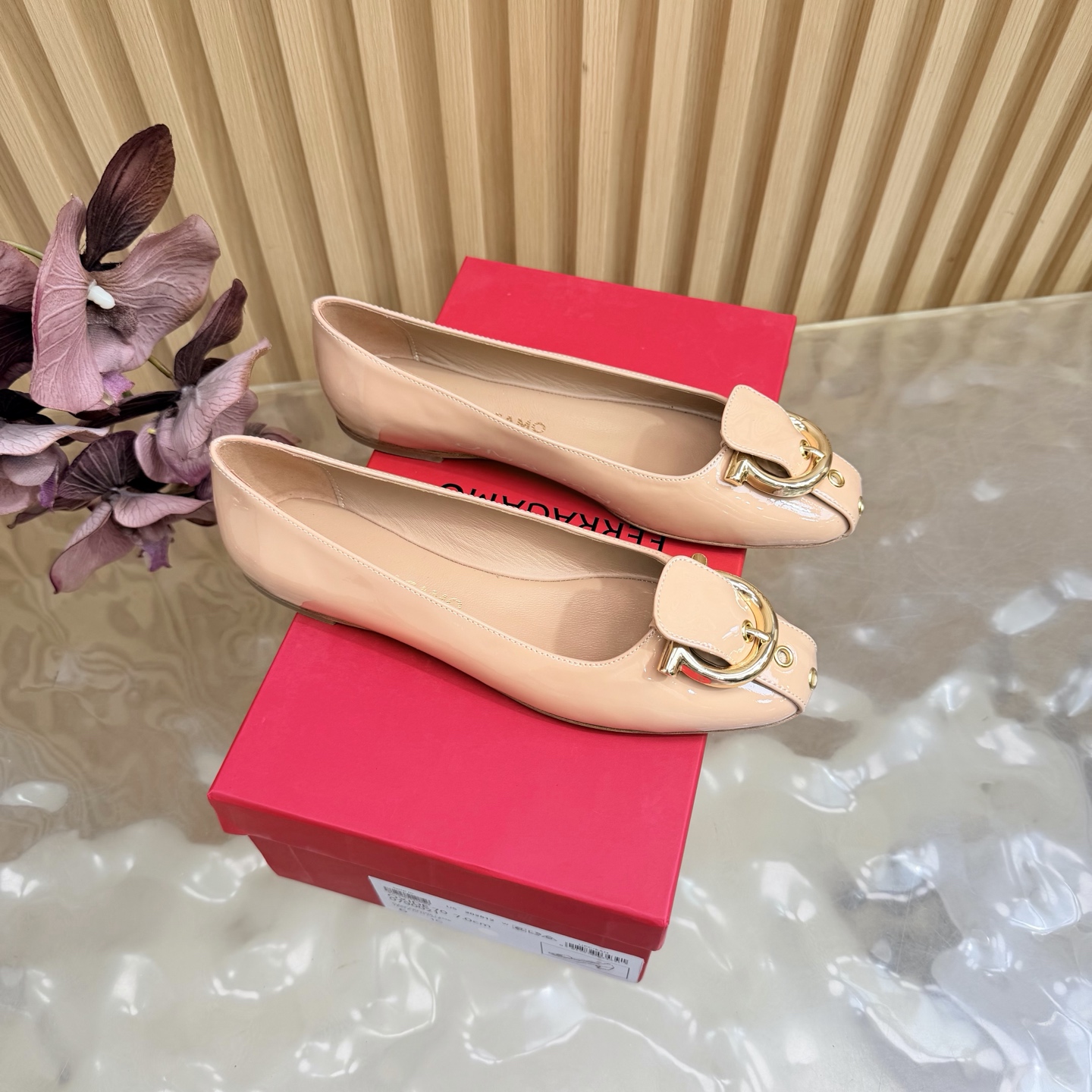 Ferragamo Gancini Leather Ballet Flat