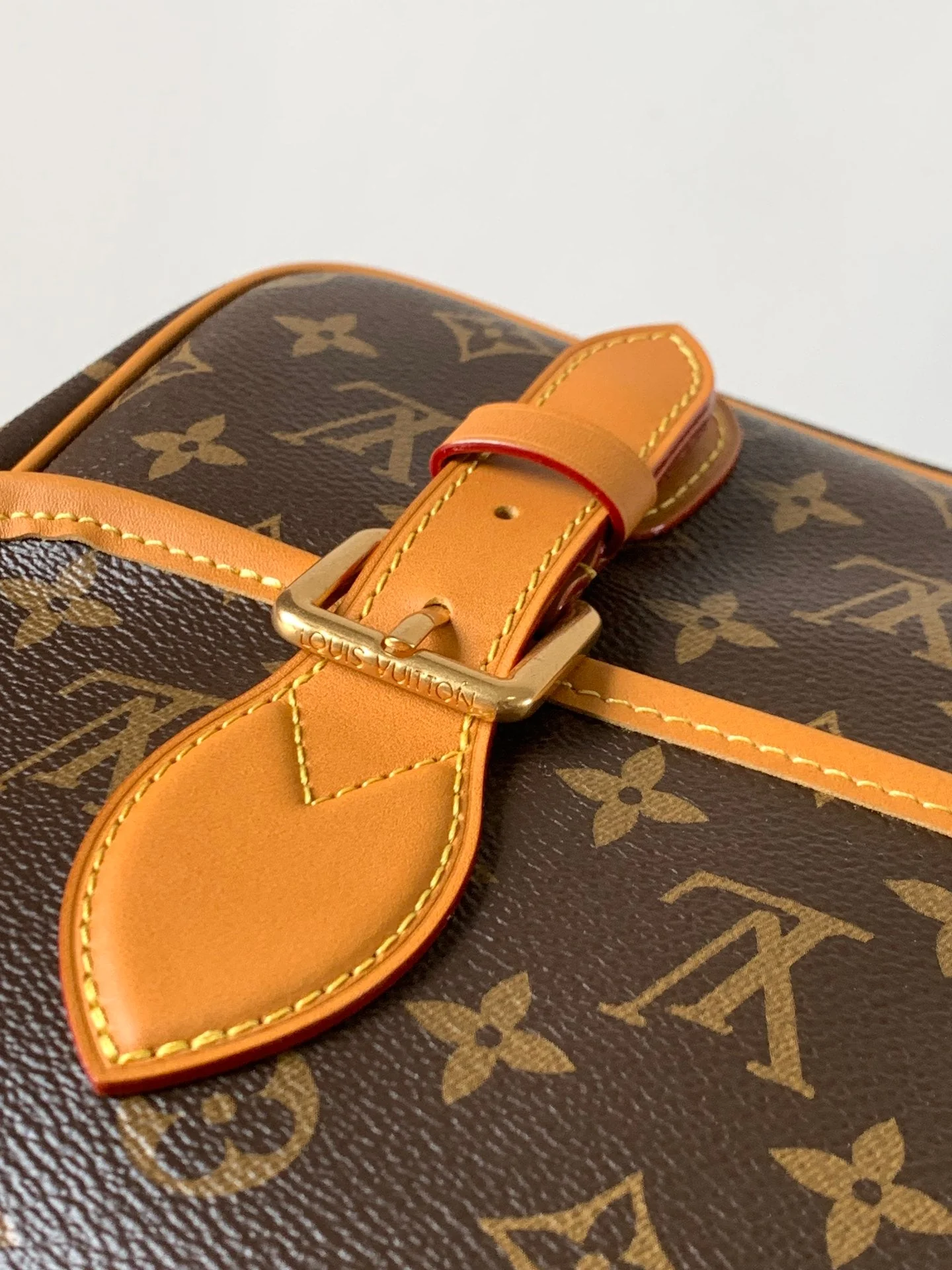 Louis Vuitton LV Satchel Messenger Bag  35.5cm Brown Monogram Canvas & Cowhide