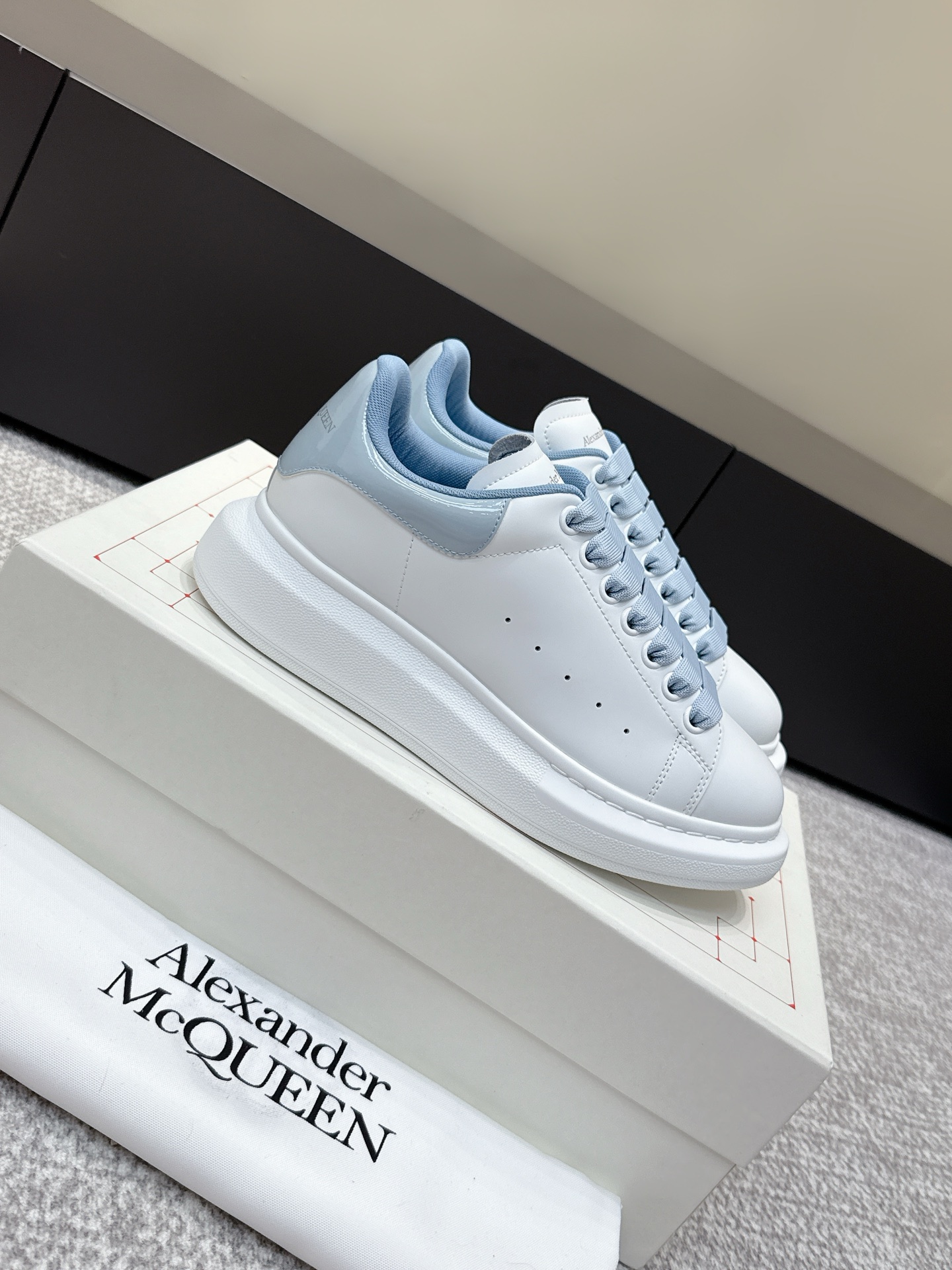 Alexander McQueen Oversized Unisex Sneaker