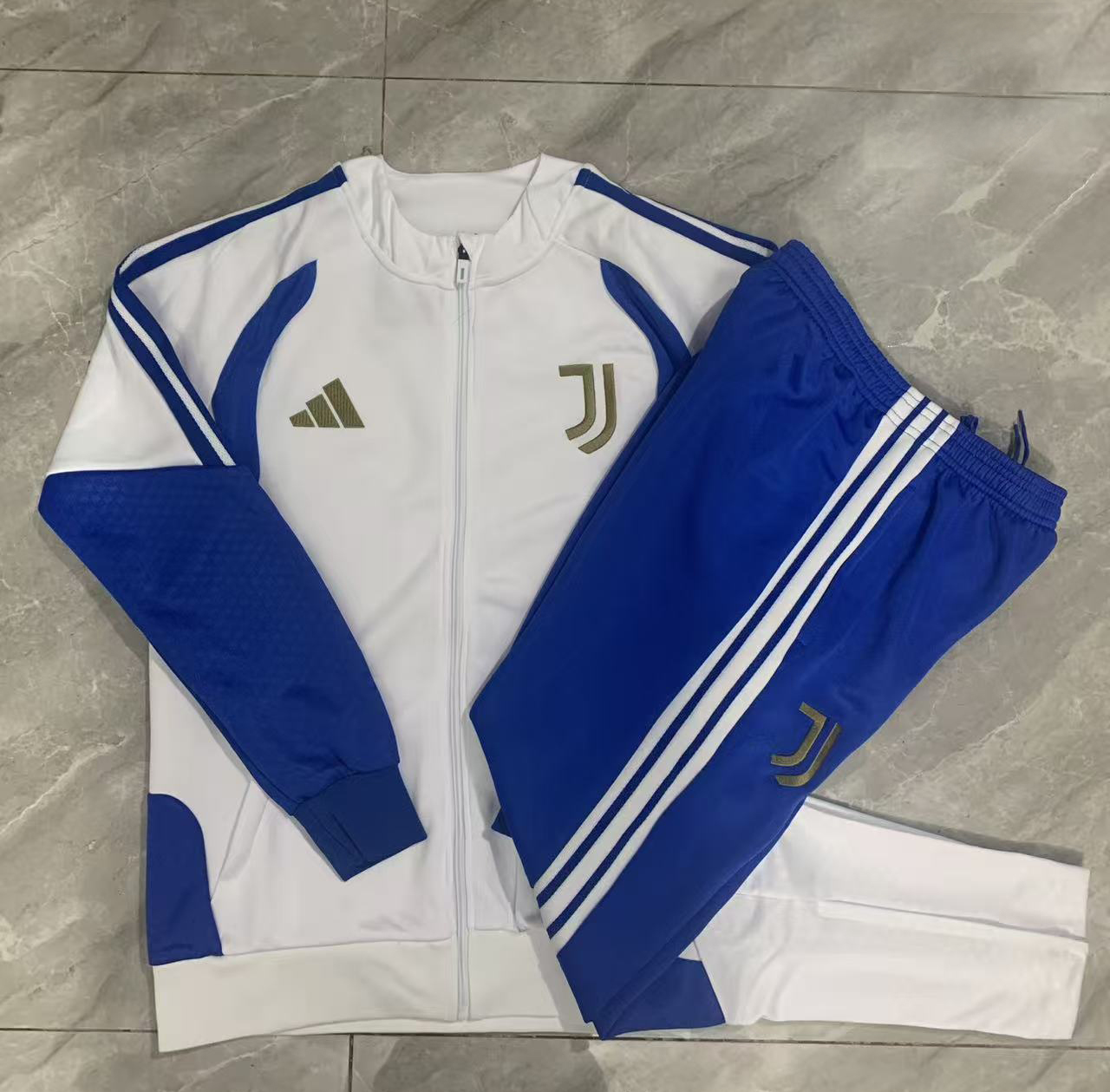 Juventus Kids Training Suit 26/27