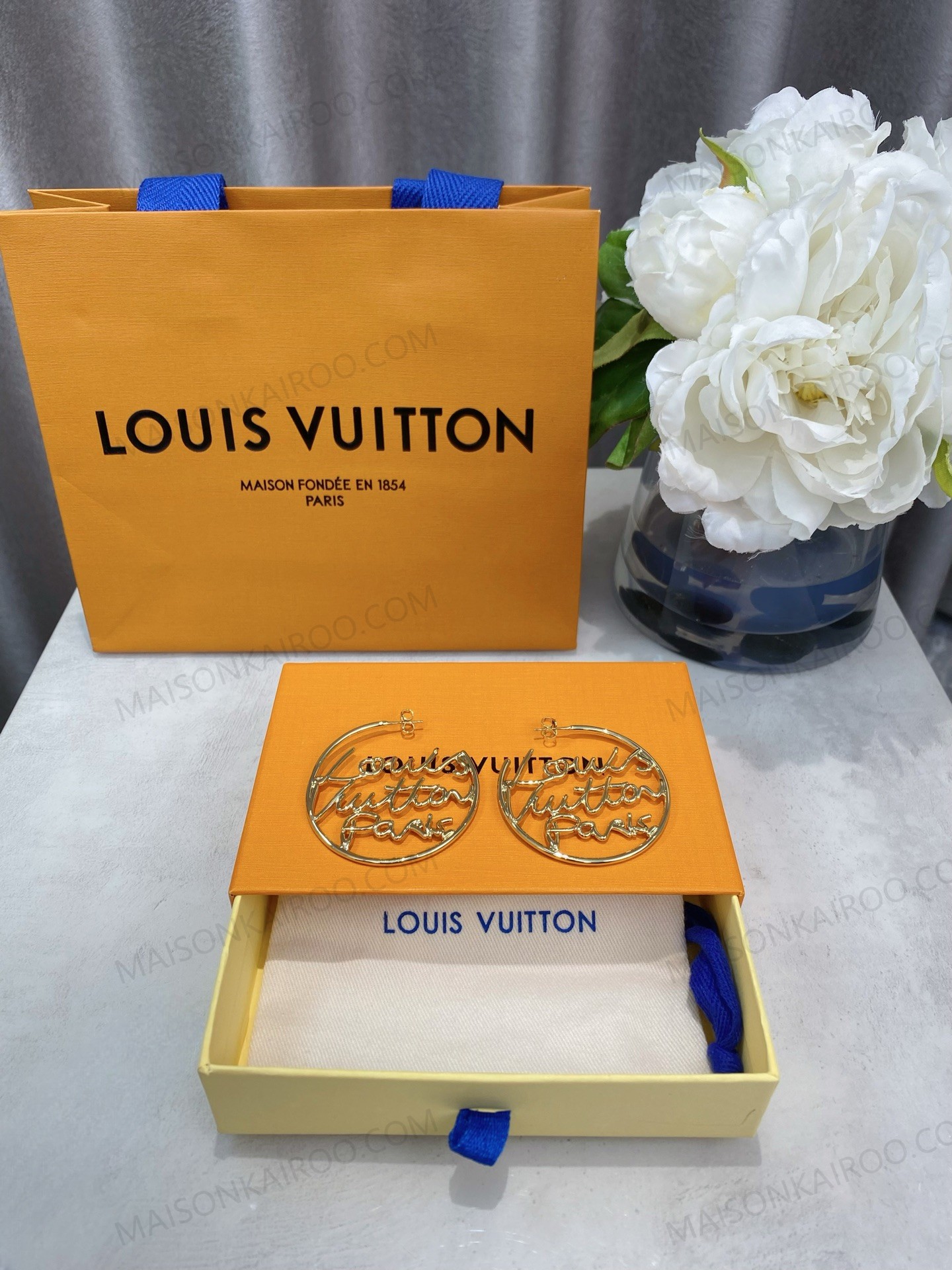 Louis Vuitton LV Script Logo Hoop Earrings - KAIROO