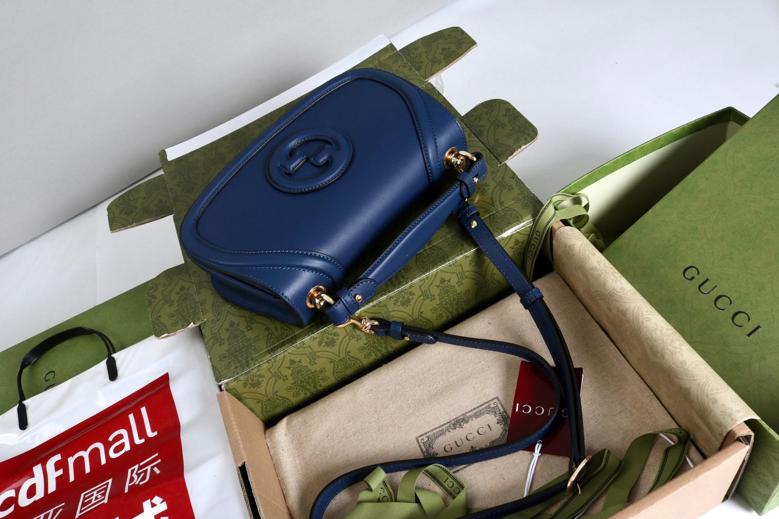 Gucci Blondie medium top handle bag