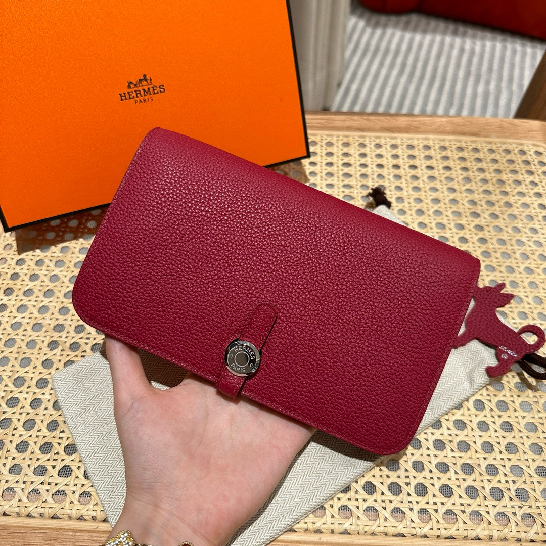 Hermes Rouge Grenat Togo Dogon Purse Wallet