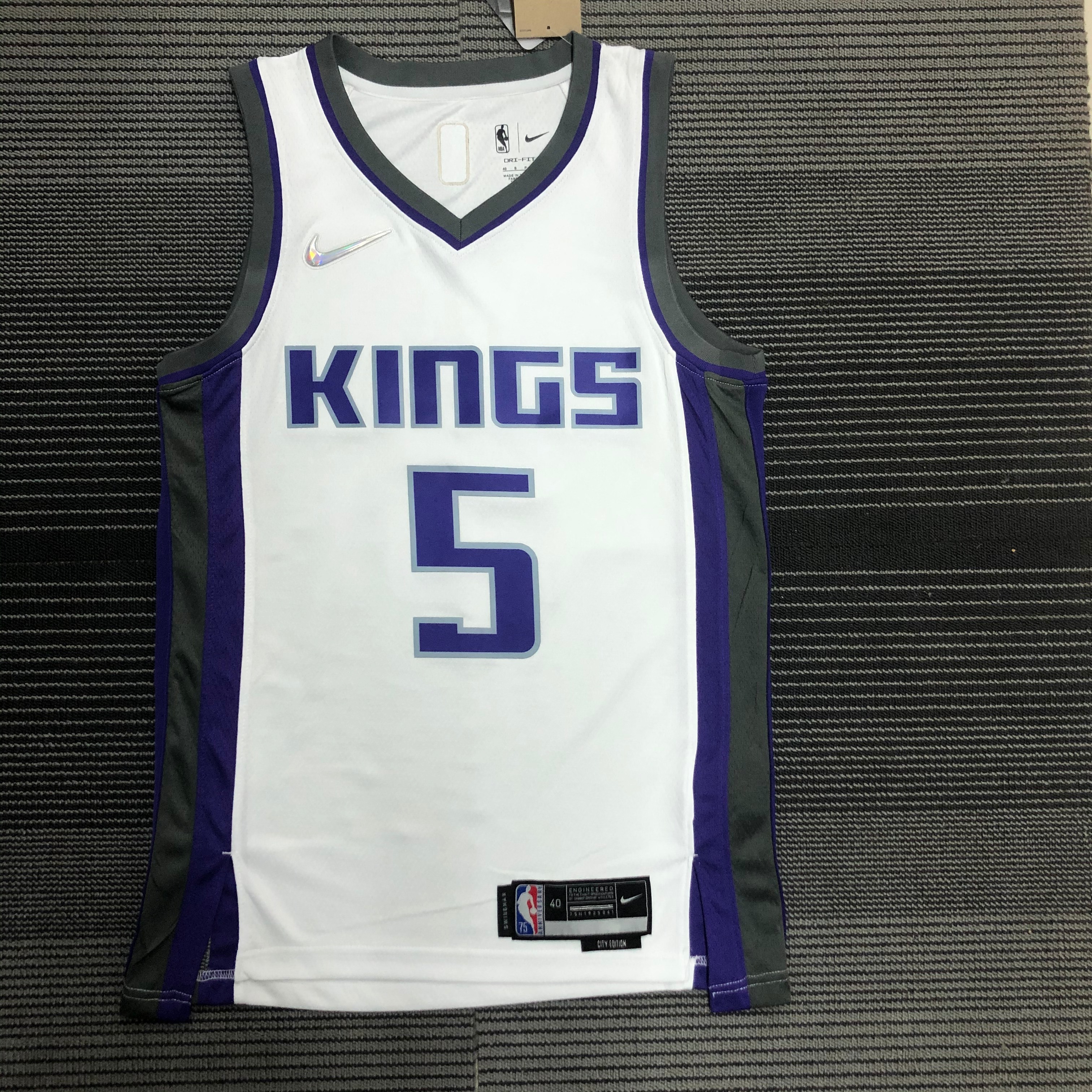 75TH YEARS SACRAMENTO KINGS WHITE  #5 FOX