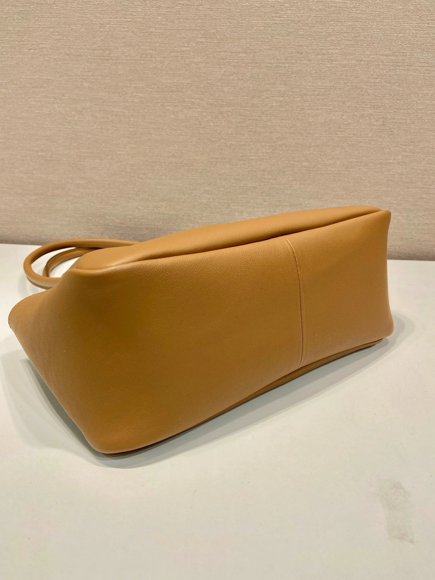Prada  28 LARGE BEIGE CALFSKIN HANDBAG