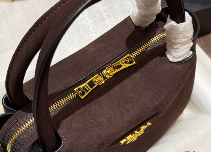 Prada New autumn and winter handbags