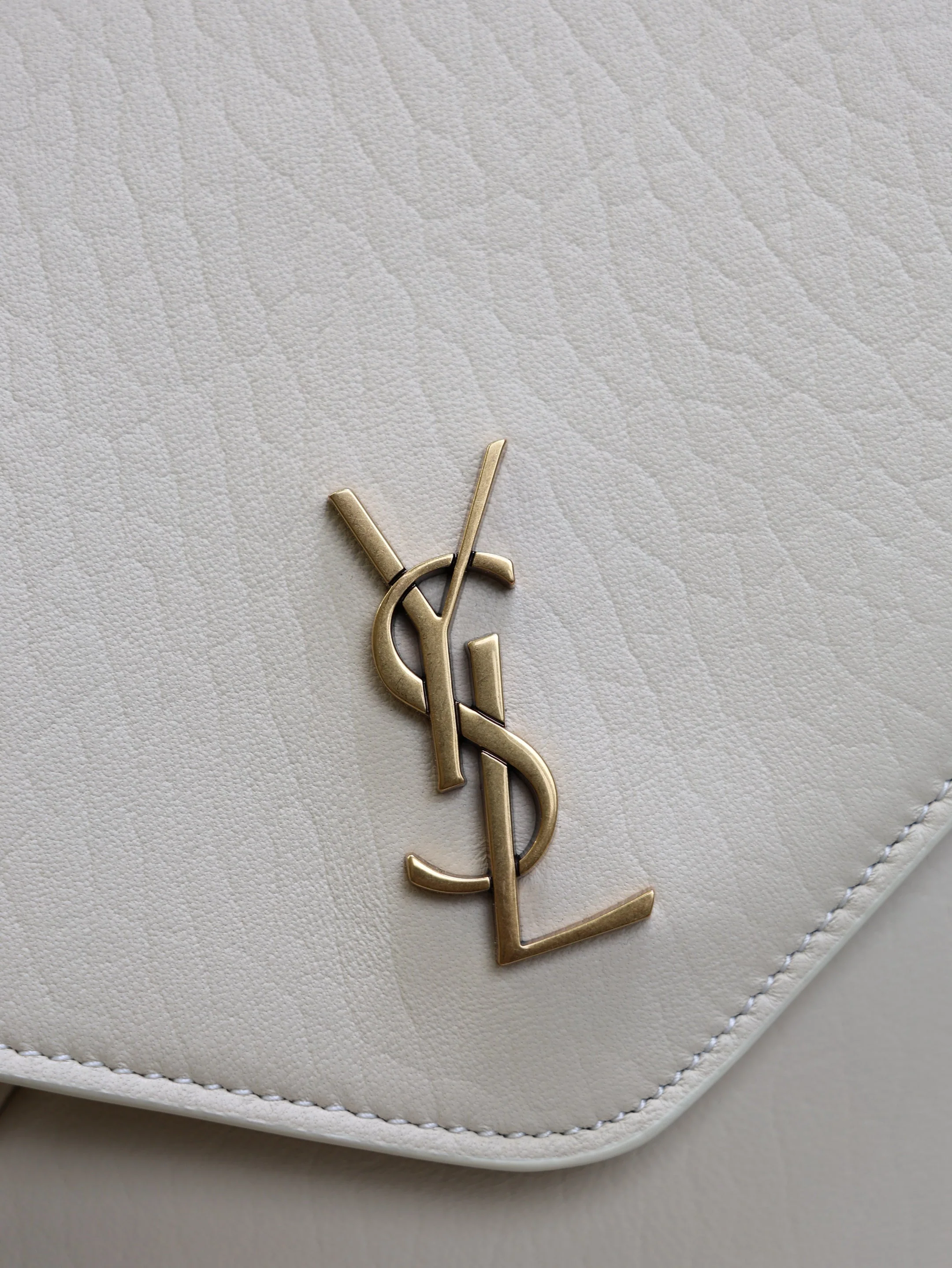 Saint Laurent YSLCassandre **L Bag 35cm White Lambskin Light GHW