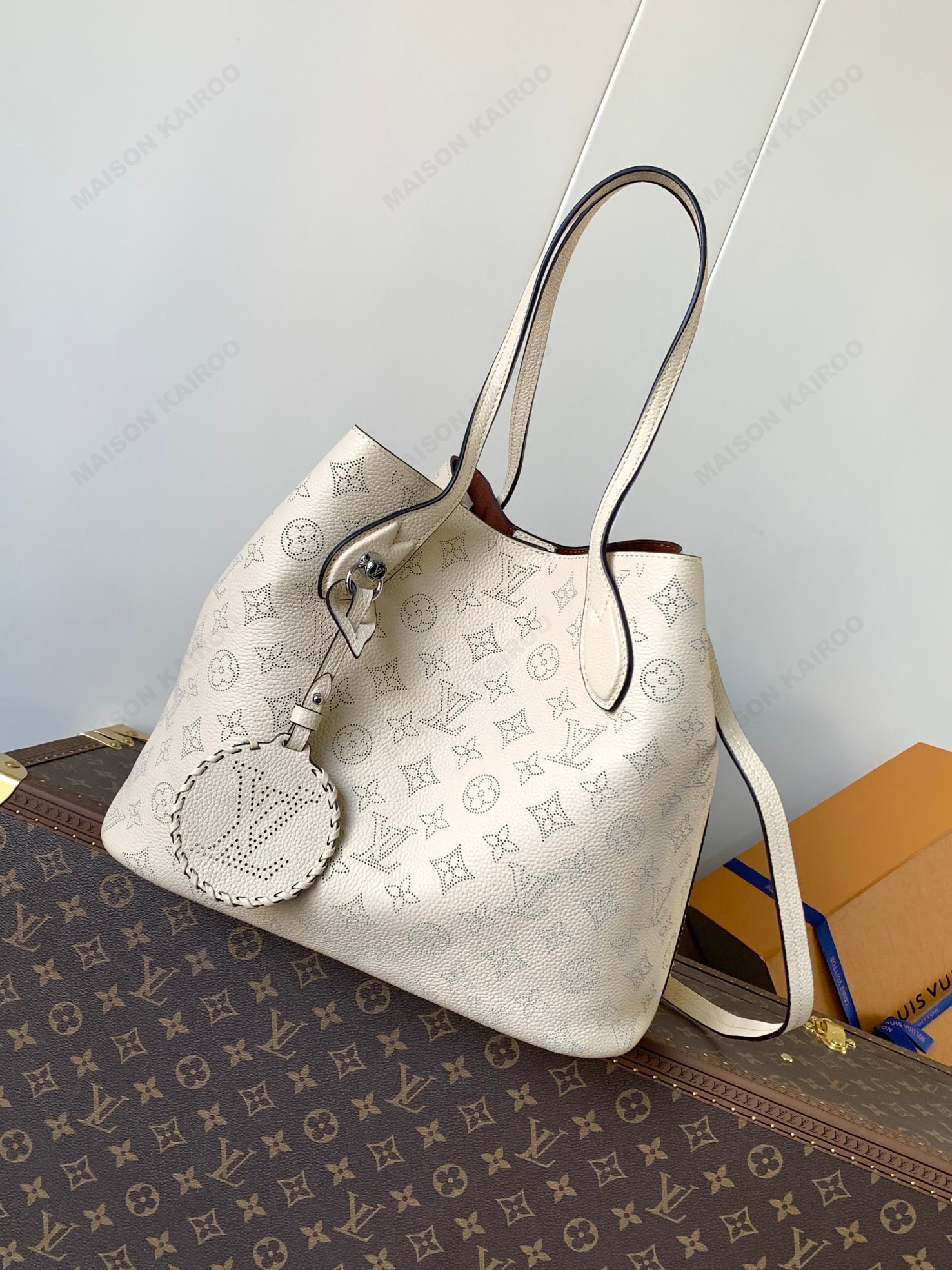 【10A】Louis Vuitton LV Mahina Blossom PM&MM Cream Dense Perforated Monogram Leather Basket Handle Tote Bag - KAIROO