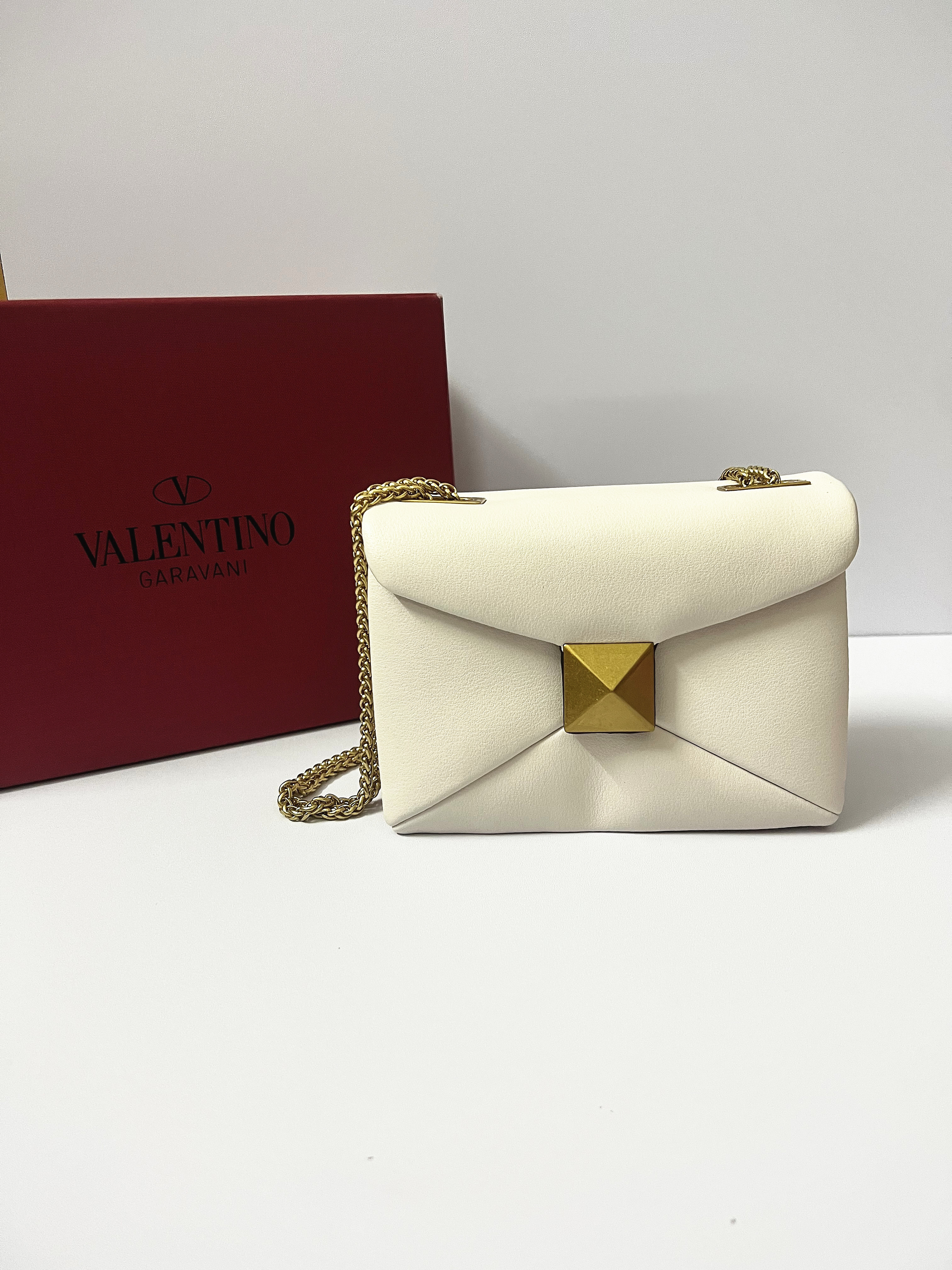 Valentino One Stud Padded Nappa Leather Maxi Gold Stud Envelope Chain Shoulder Bag - KAIROO