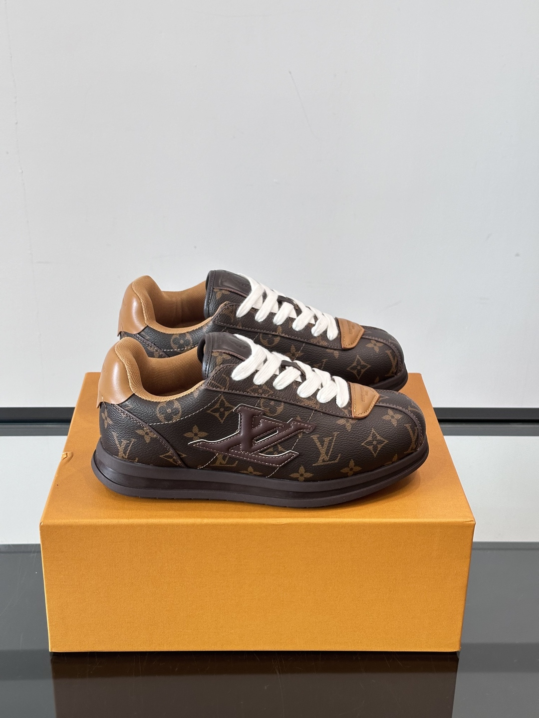 Men's LV Buttersoft Sneaker