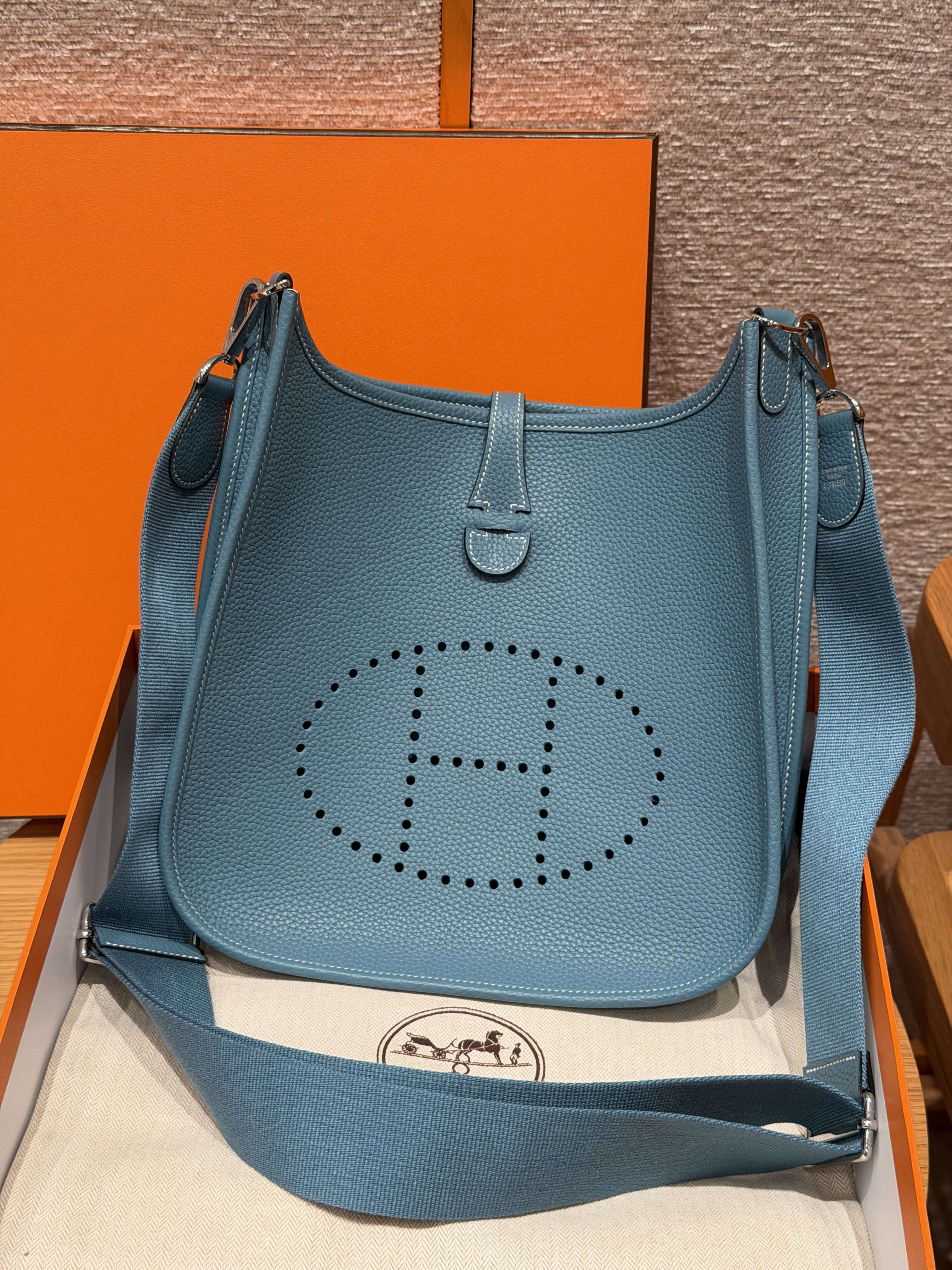 Hermes Blue Jean Clemence Evelyne III 29