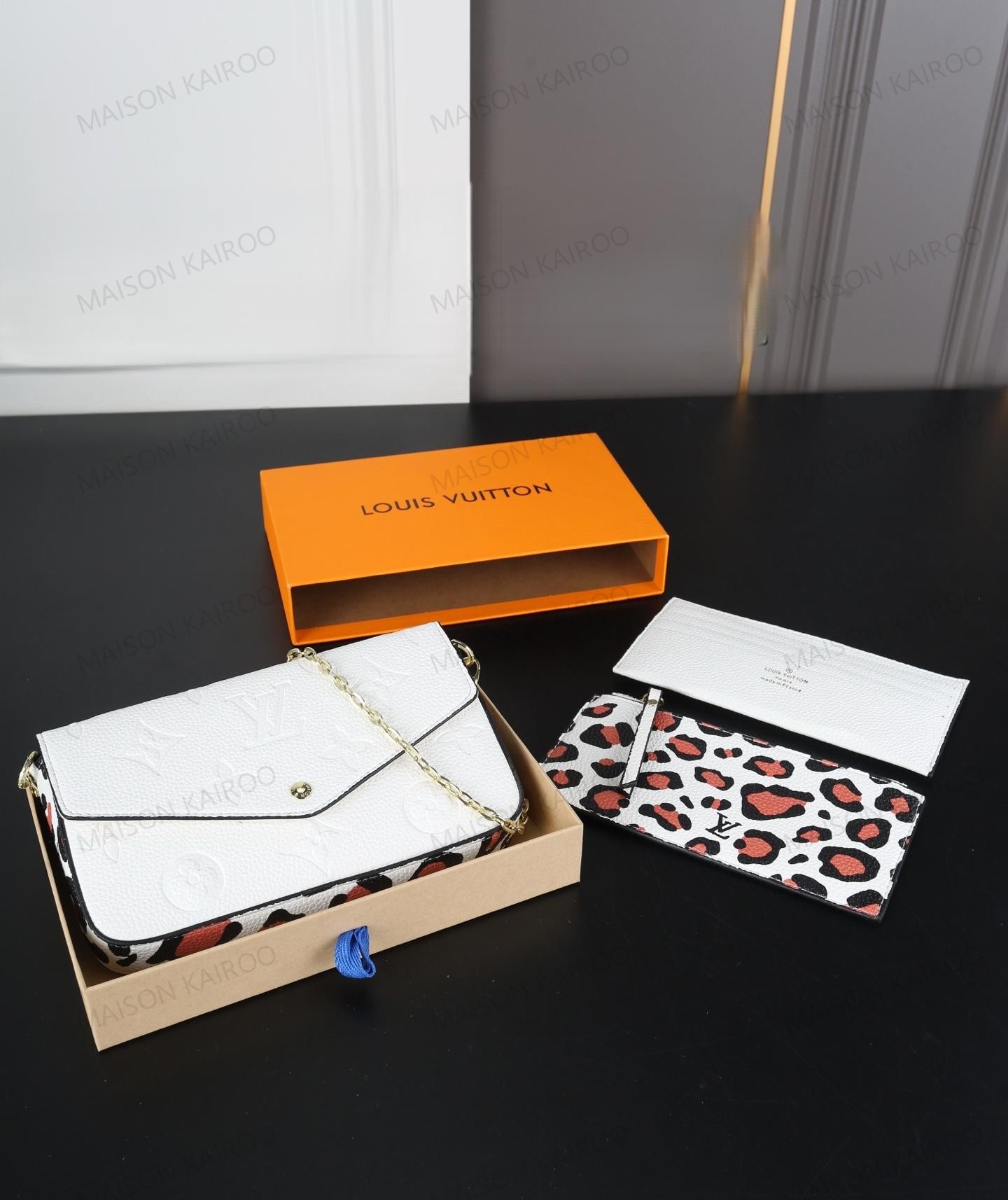 Louis Vuitton LV Felicie Pochette 3-in-1 Wild At Heart Leopard Empreinte Leather Chain Envelope Shoulder Bag - KAIROO