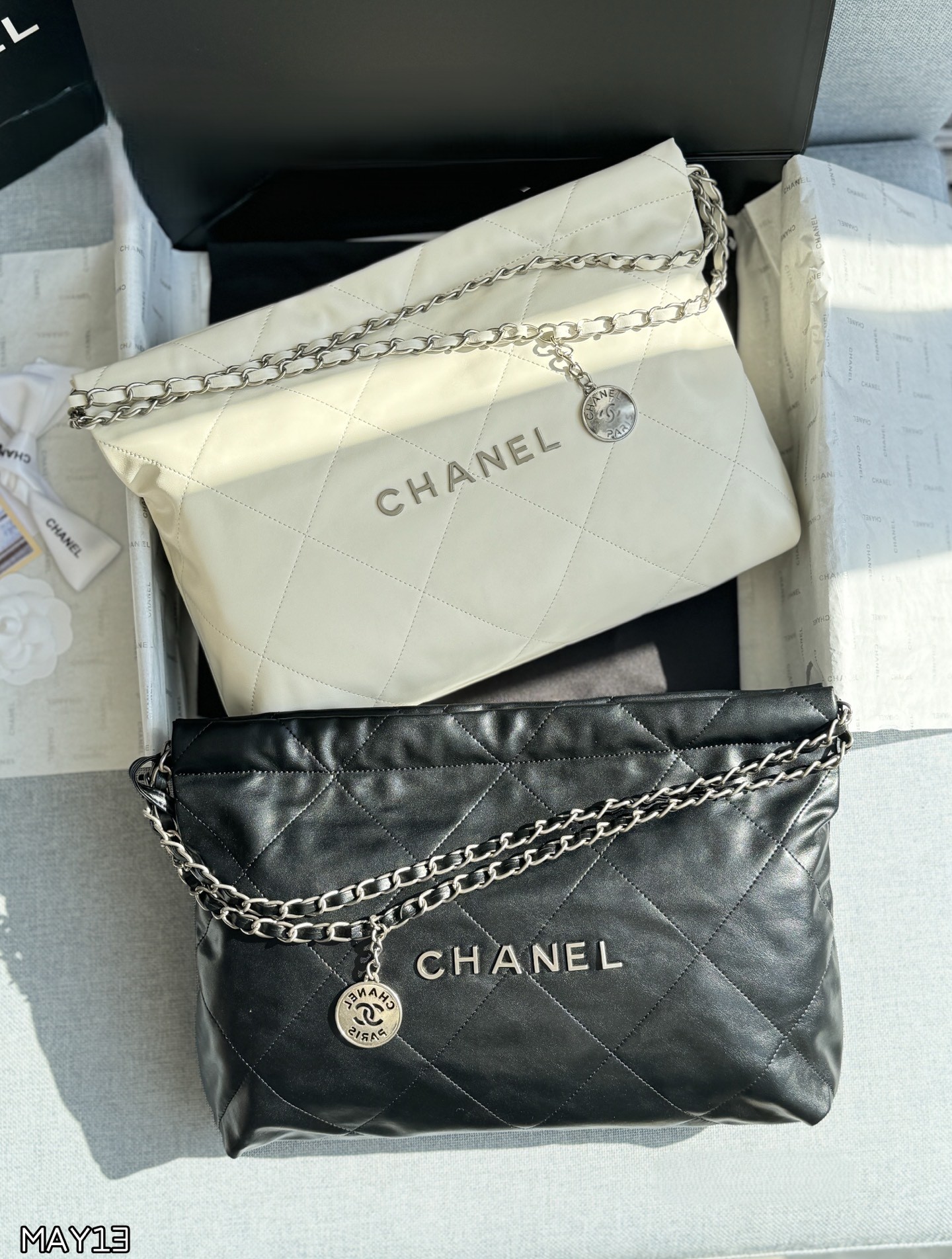 Chanel 22 Horizontal Trash Quilted Metallic /Calfskin Leather Drawstring Bucket Shoulder Bag With Pouch - KAIROO