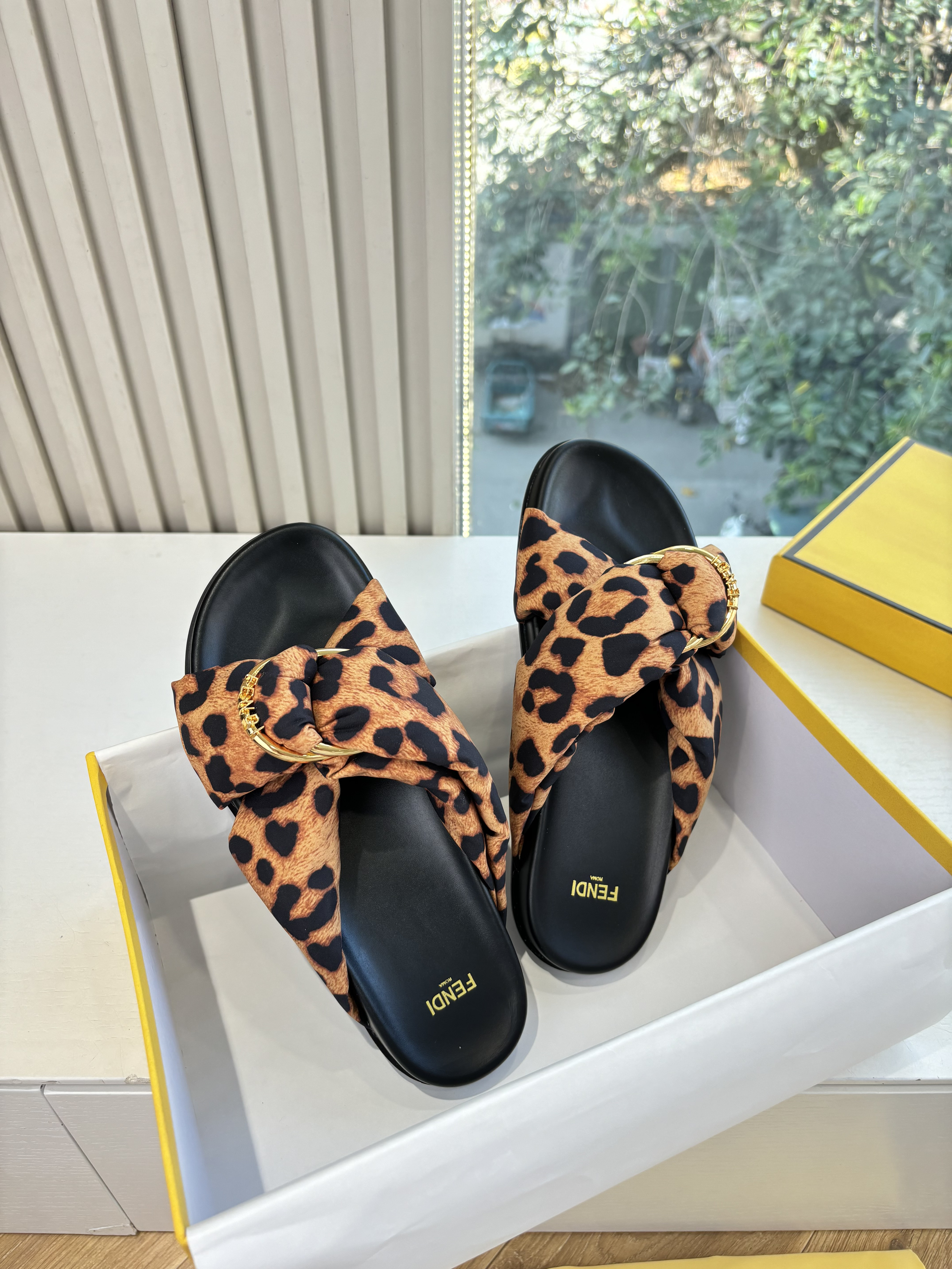Fendi Women's Flat Mules