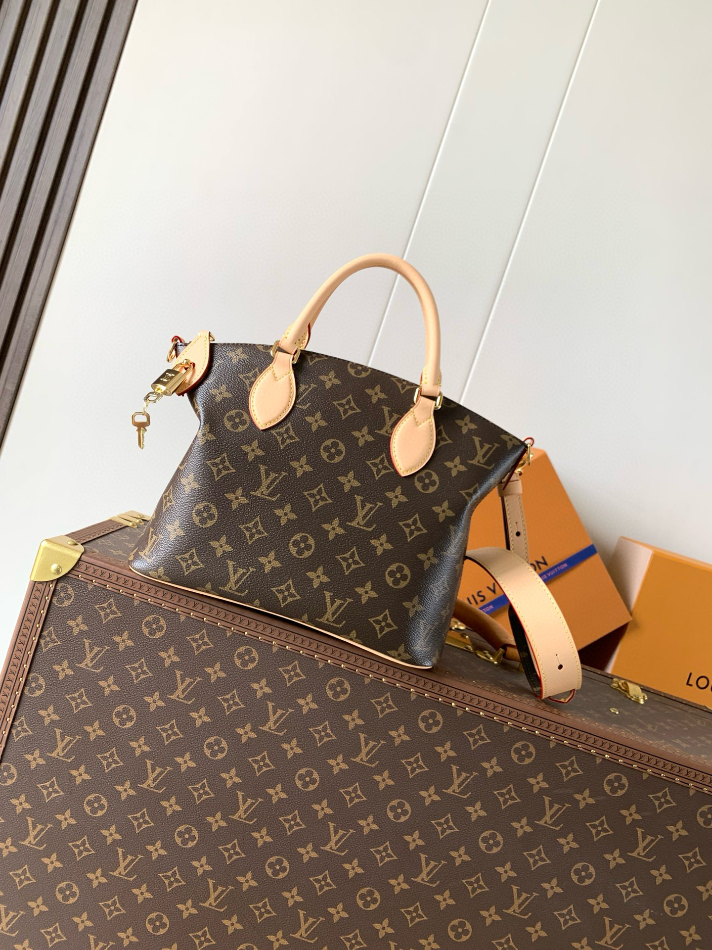 M26532 LV Neo Lockit PM Bag in Monogram Canva