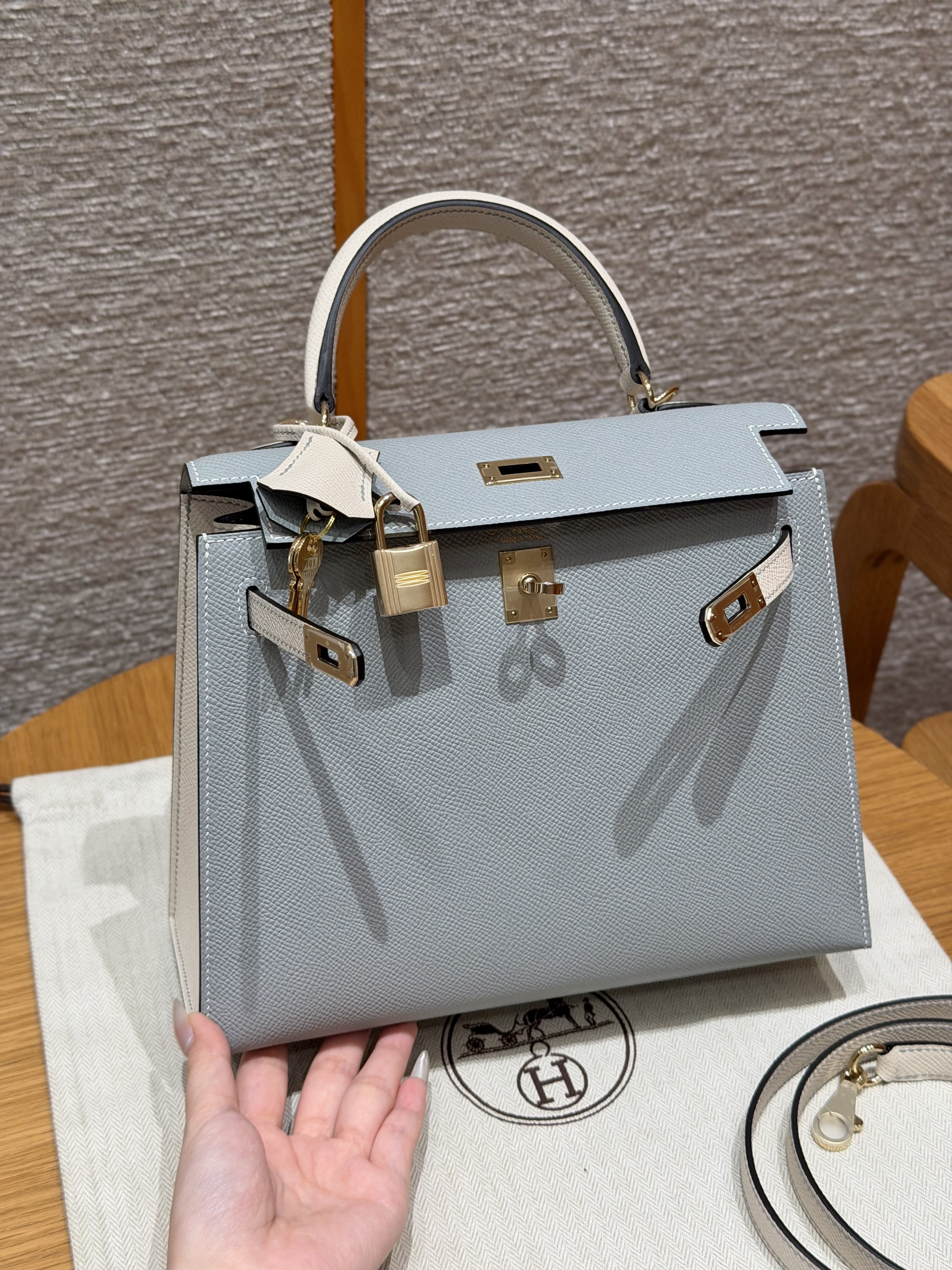 Hermes Bi-color Blue Glacier and Craie Epsom Kelly 25