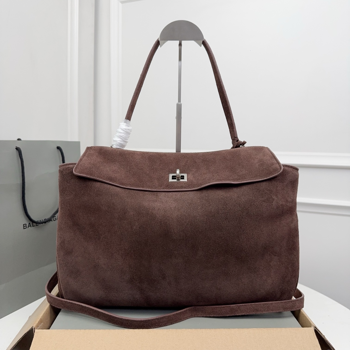 𝐁alenciaga Women's Rodeo Handbag Medium Bag in Light Espresso