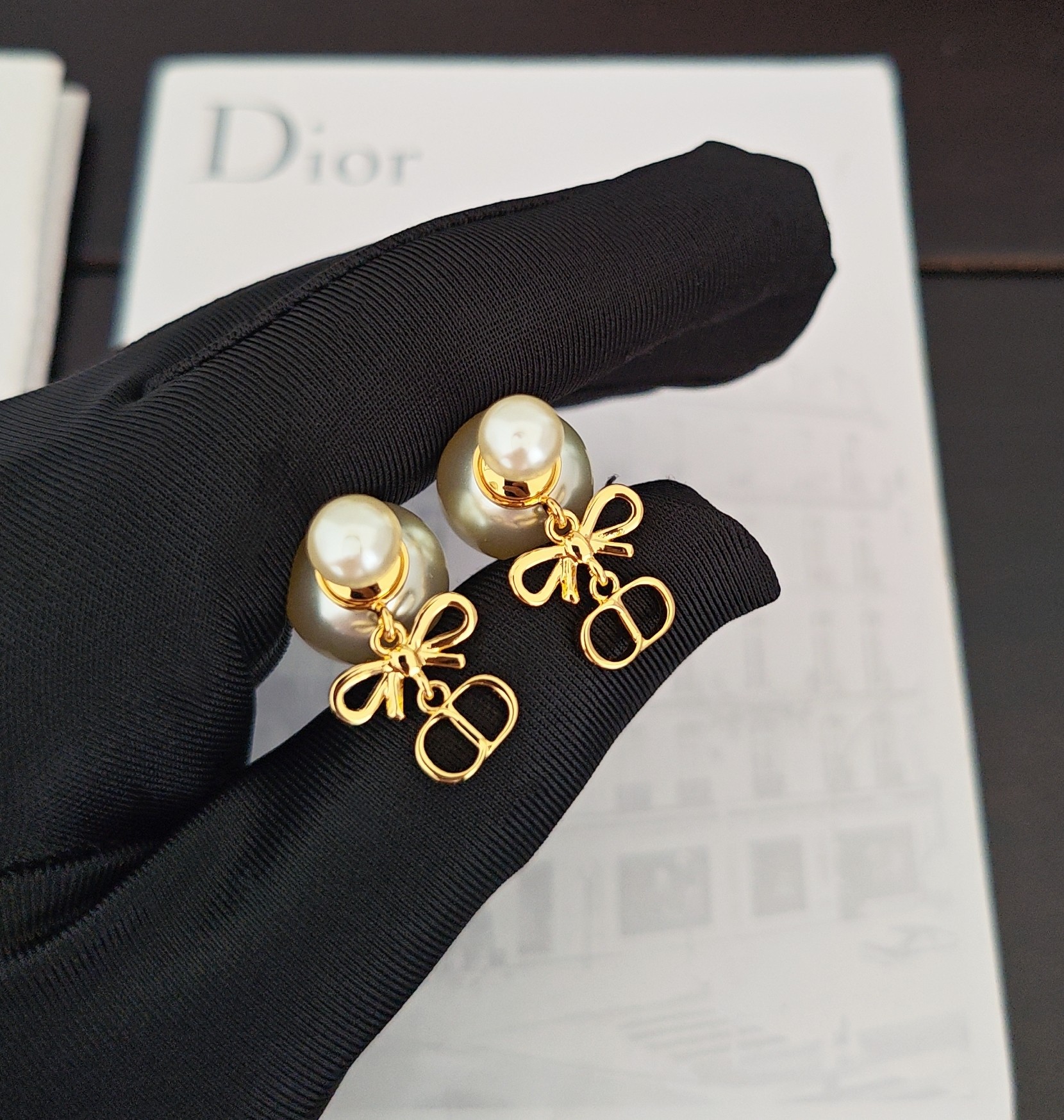 Dior Gold Mixed Pearl Bow CD Earrings