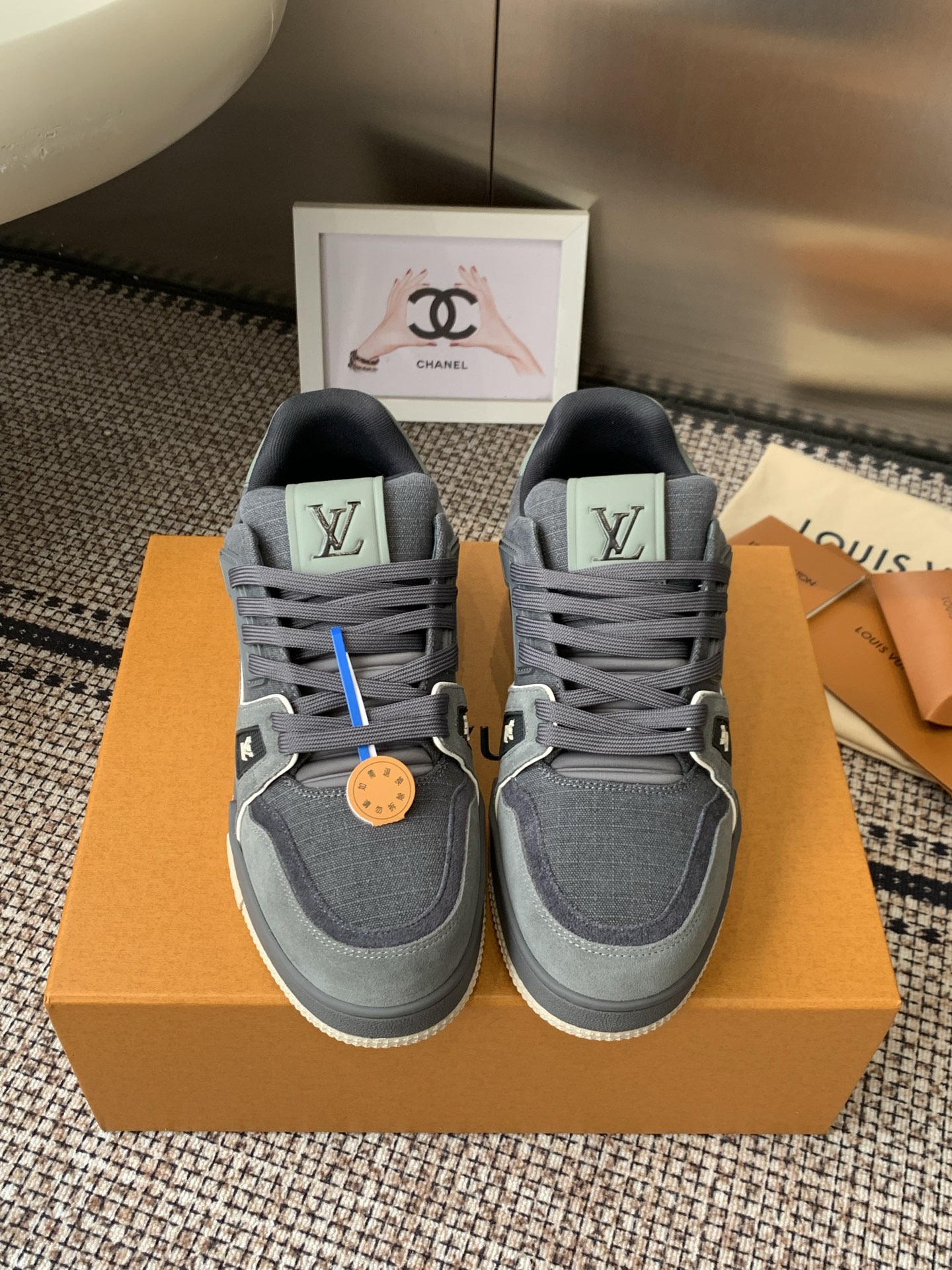 Louis Vuitton LV Unisex Trainer Sneaker