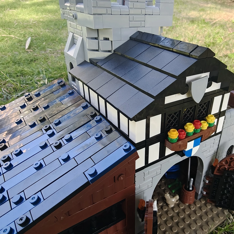 MOC 141494 - Falcon's Stable