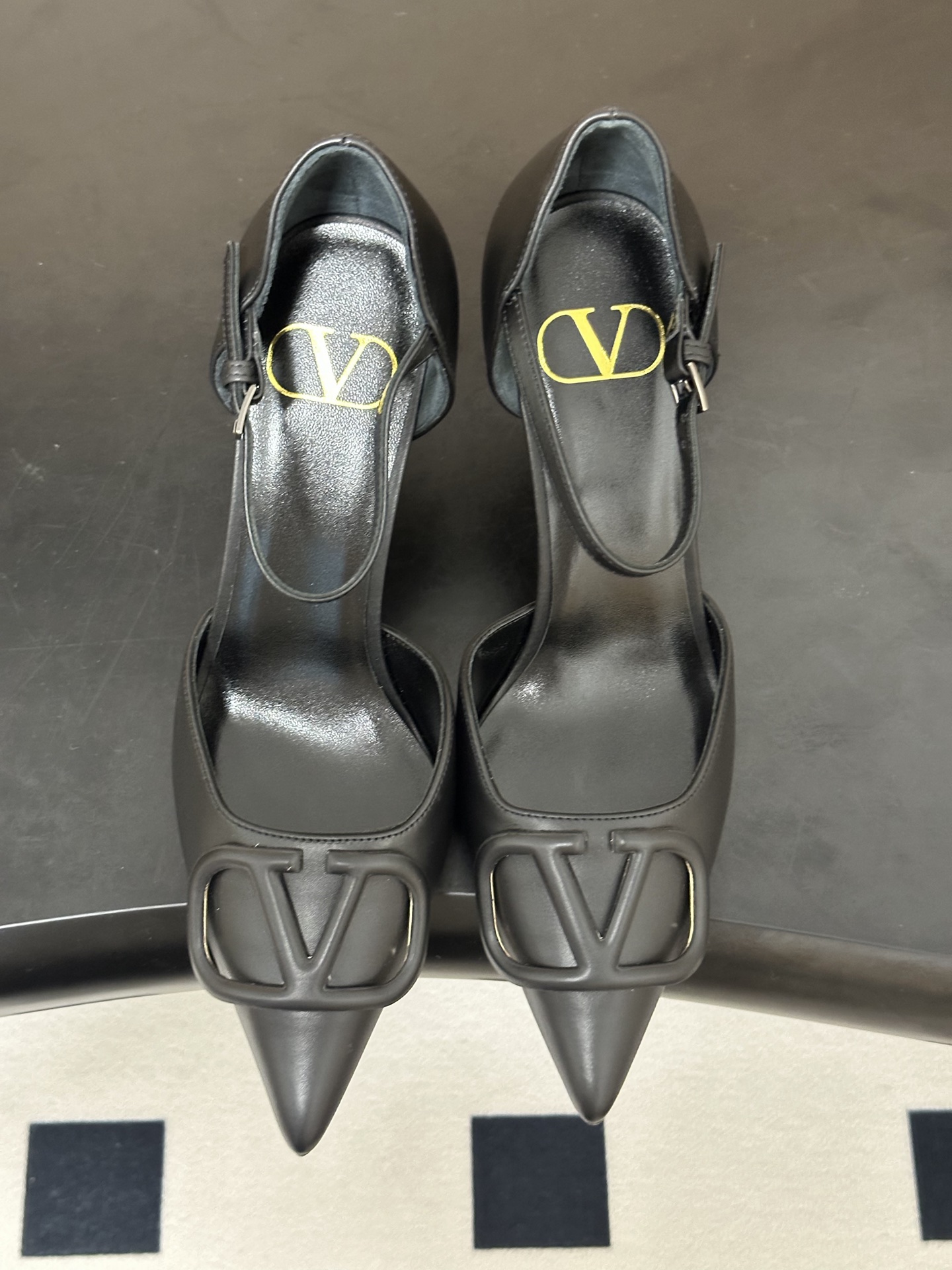 Valentino Vlogo Signature Pumps