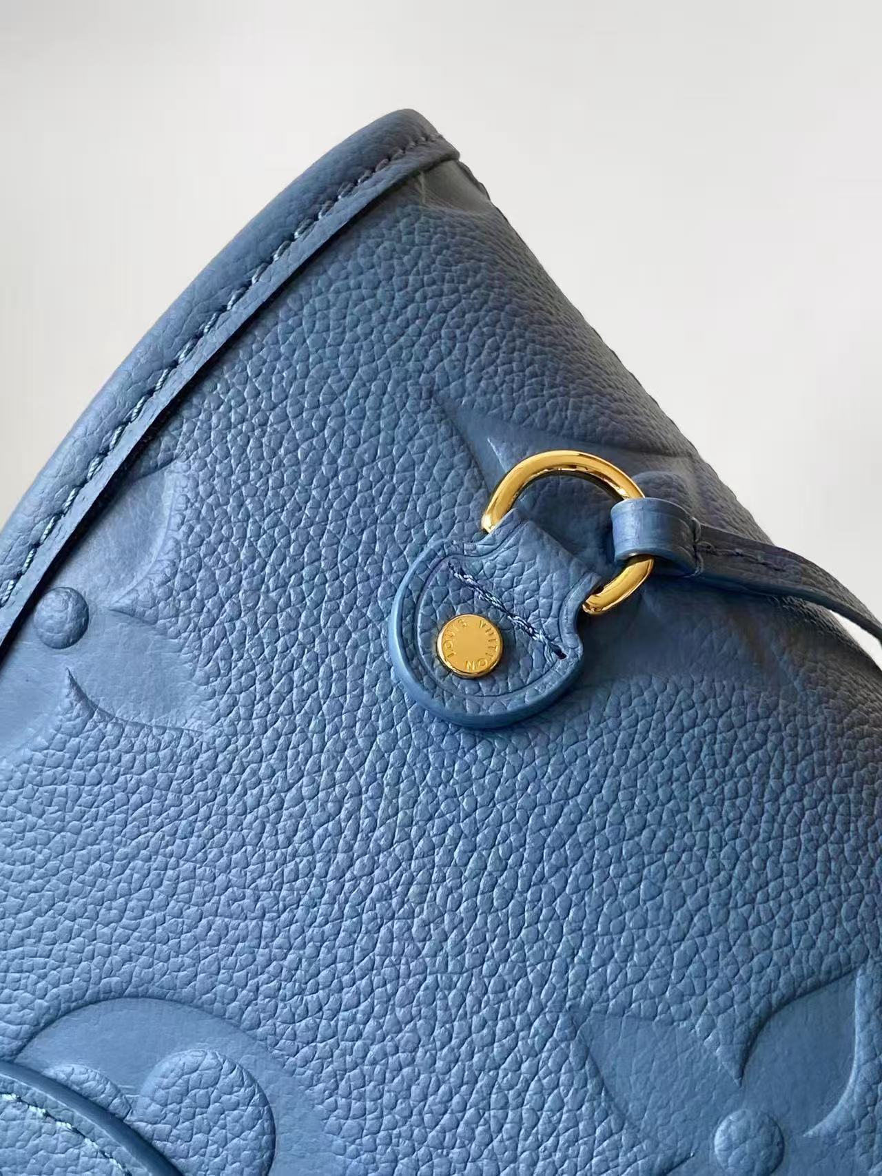 Louis Vuitton LV 2026 M46482 Hazy Blue Neverfull Bag