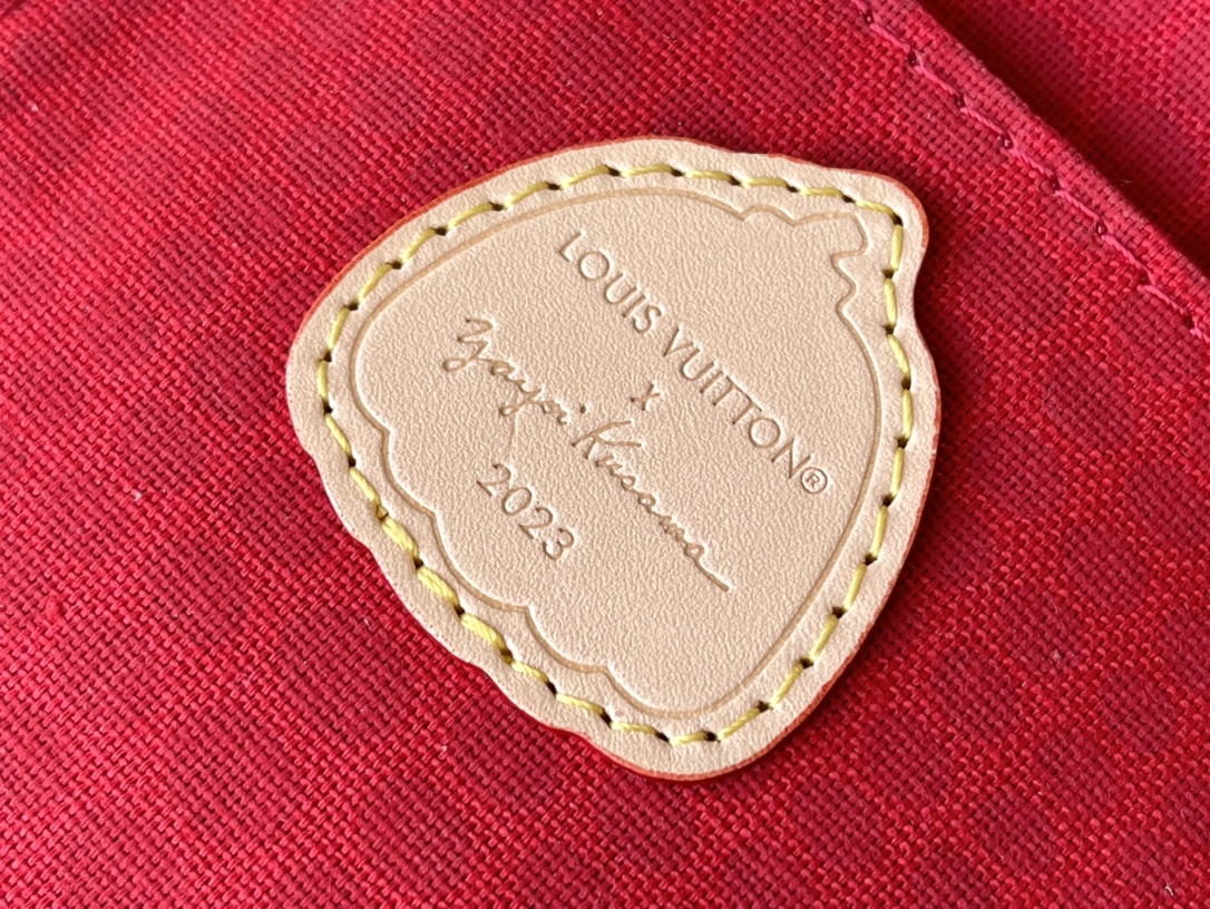 Louis Vuitton LV YK Petit Sac Plat M81867