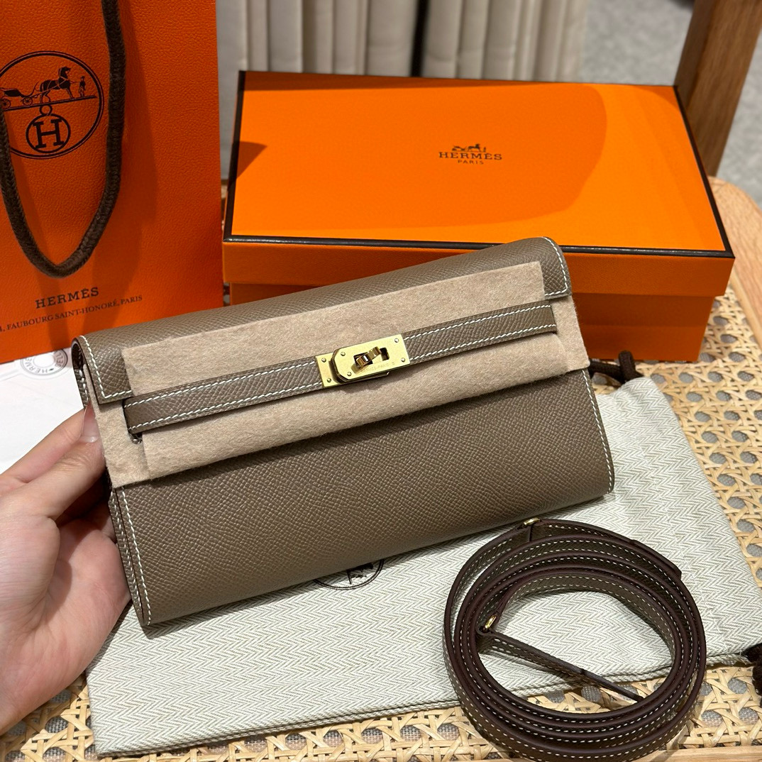Hermes Etoupe Epsom Kelly-To-Go Wallet