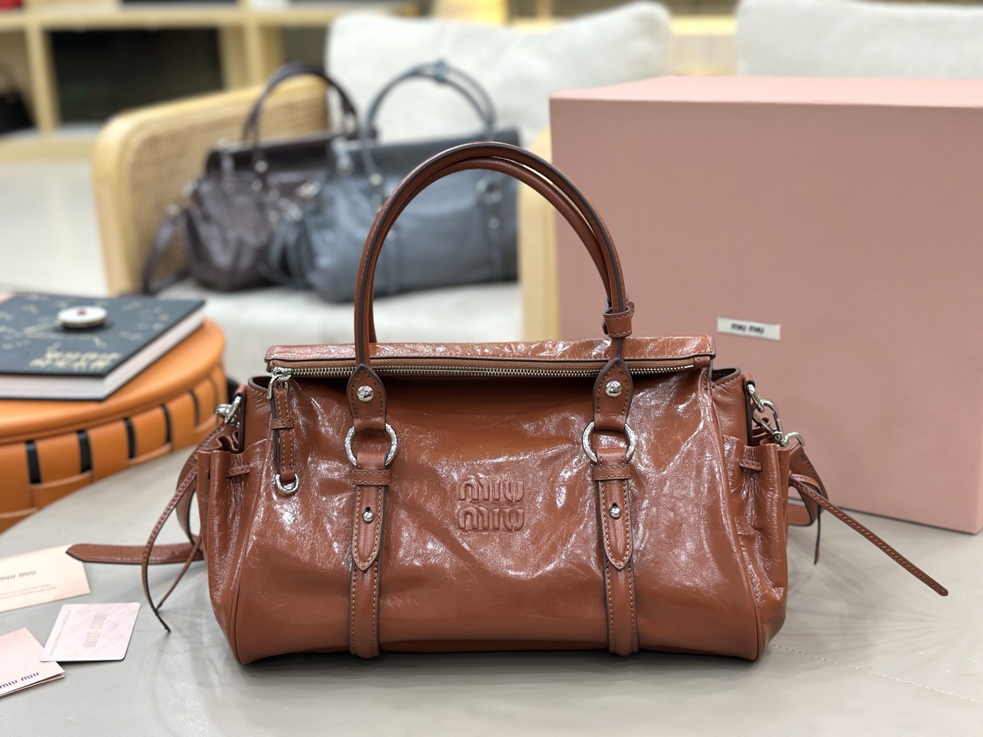 Miu miu Palisander Shiny leather handbag 5BA328