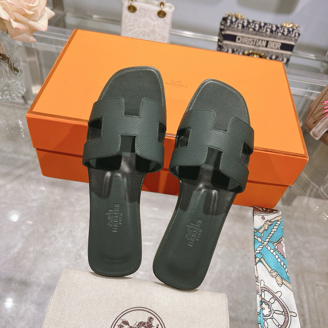 Hermes Women's Oran Slide