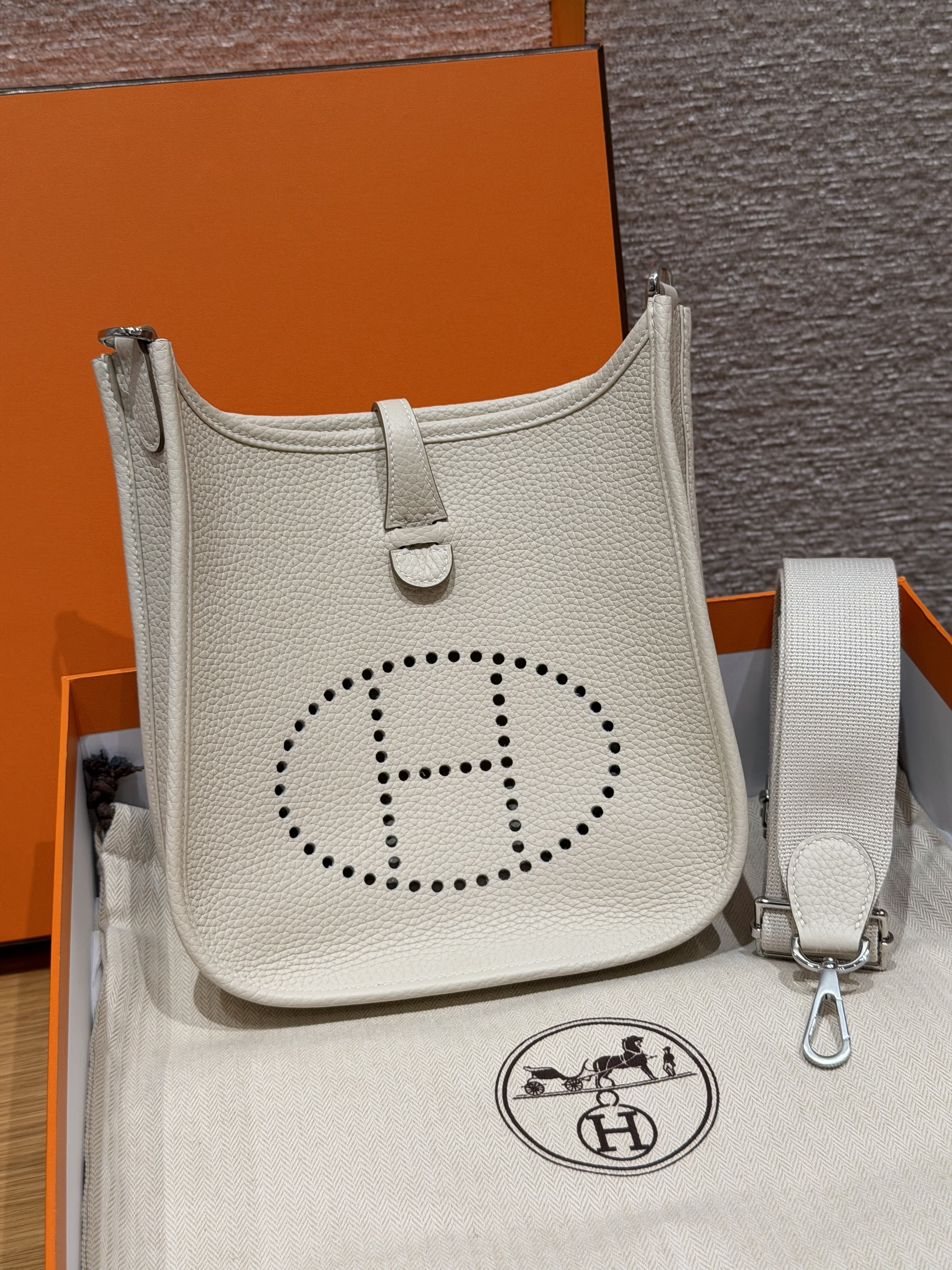 Hermes Craie Clemence Small Evelyne 23 III