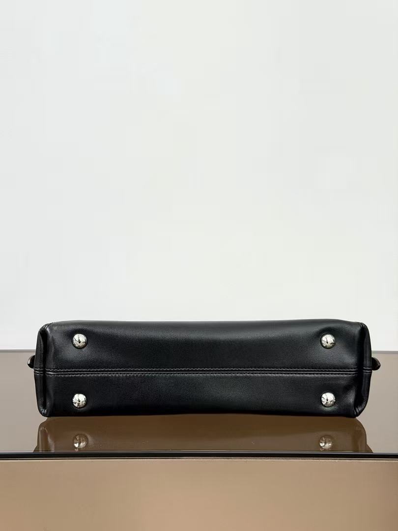 Louis Vuitton LV CARRYALL EAST WEST Bag