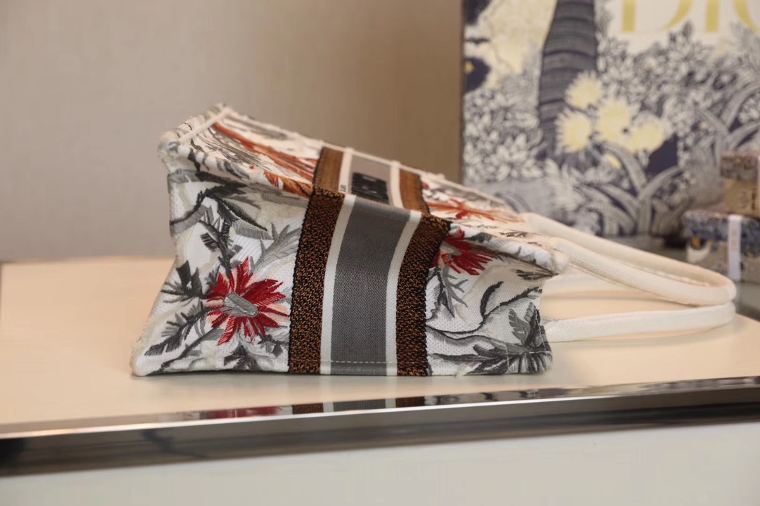 Dior  Book Tote White MultiColor Dior Petites Fleurs Embroidery