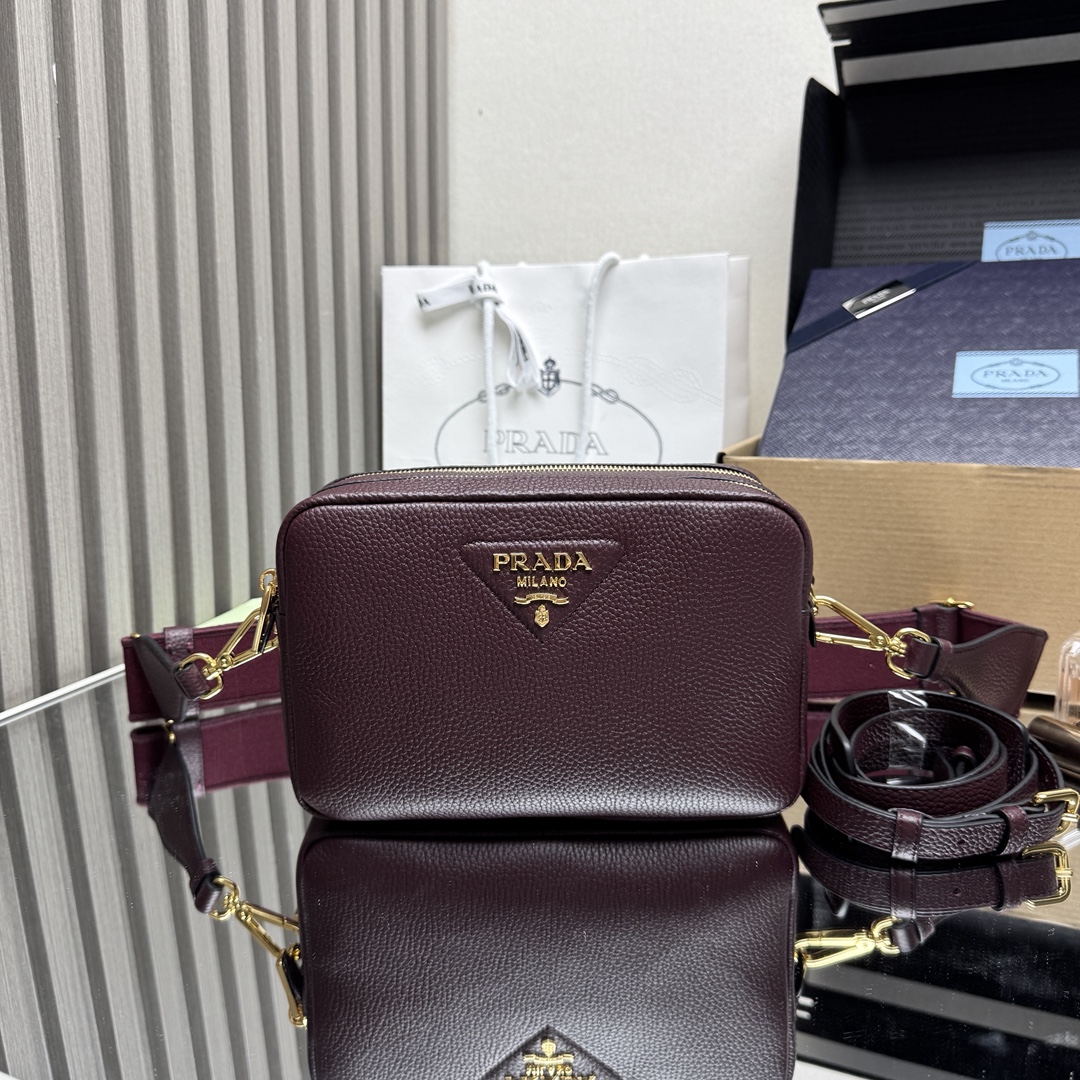 Prada Small leather shoulder bag-Bordeaux 1BH082