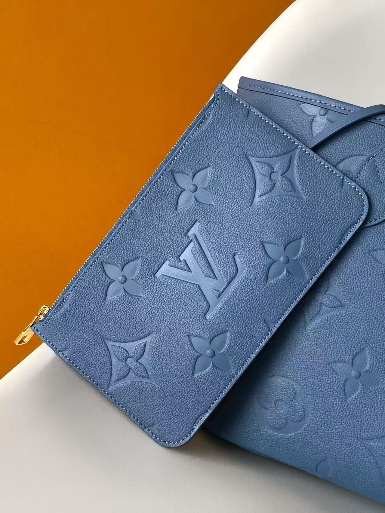 Louis Vuitton LV 2026 M46482 Hazy Blue Neverfull Bag