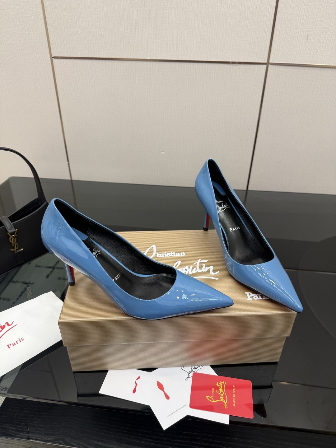 Christian Louboutin New shiny leather Pump