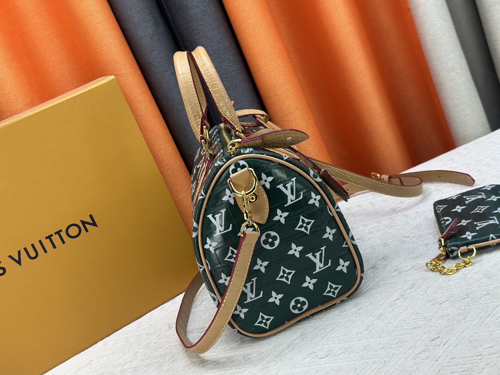 Louis Vuitton LV Speedy 25/30 Monogram Green Crocodile Embossed Leather Boston Top Handle Bag - KAIROO