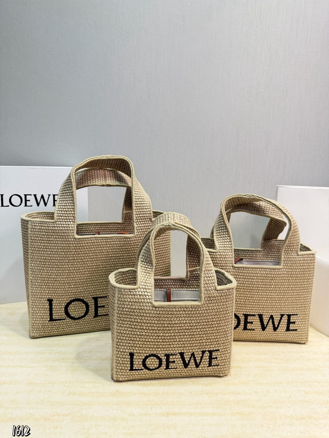 Loewe Paula's Ibiza Cuboid Handwoven Raffia Woven Contrast Logo Leather Strap Tote Bag - KAIROO