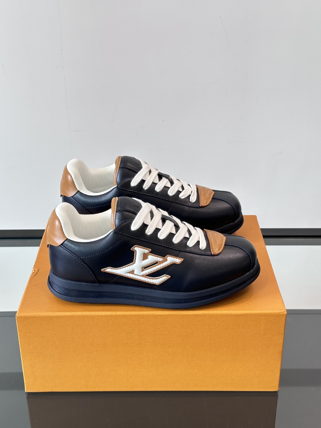 Men's LV Buttersoft Sneaker