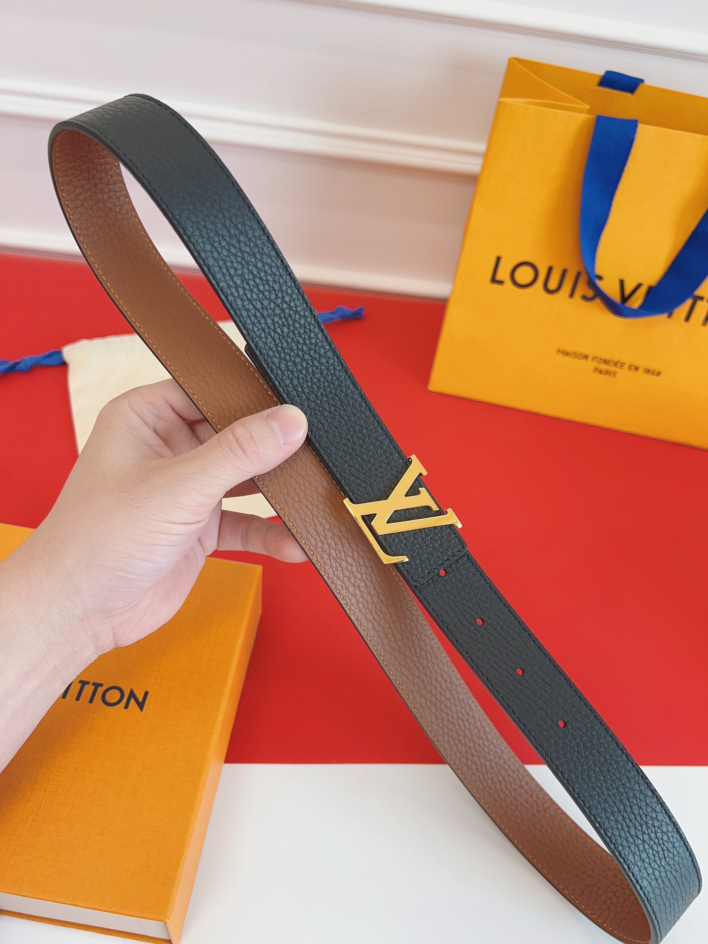 LV Initial Reversible Belt 3.0cm