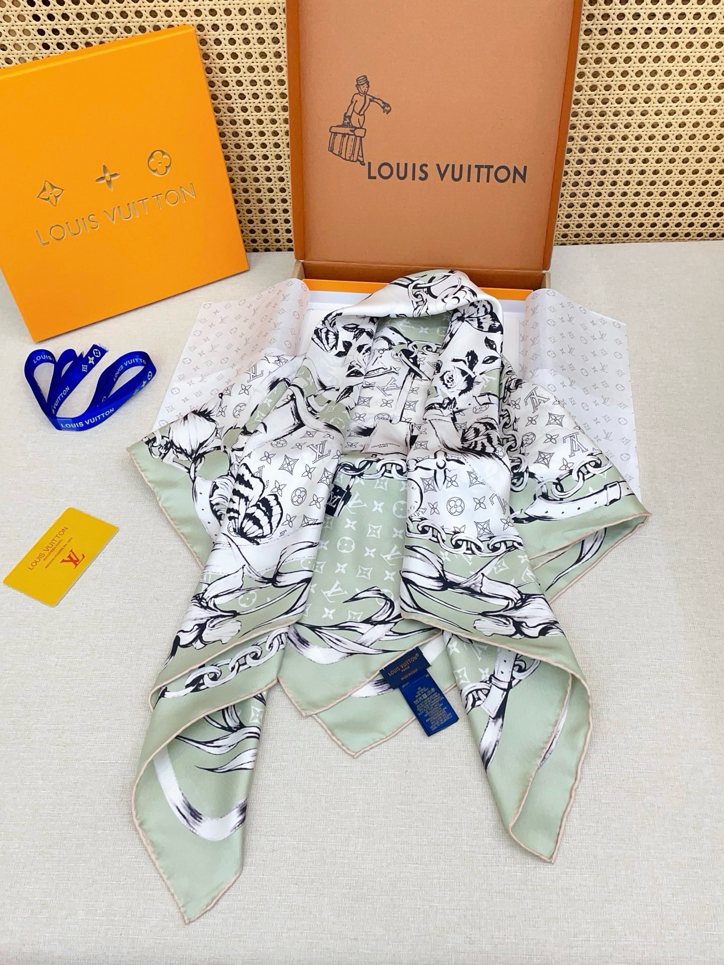 Louis Vuitton LV Blooming Monogram Silk Square 90cm