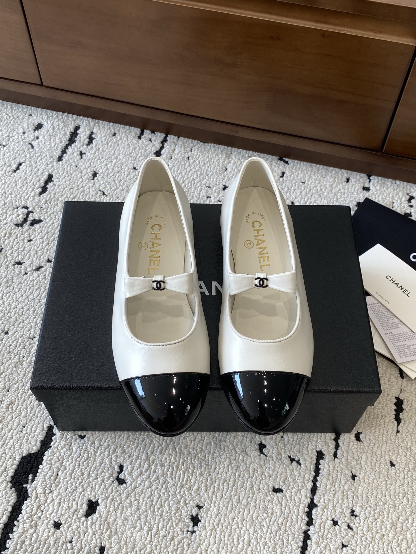 Chanel Lambskin & Black Patent Calfskin Leather Cap Toe Bow CC Logo Mary Jane Flats - KAIROO