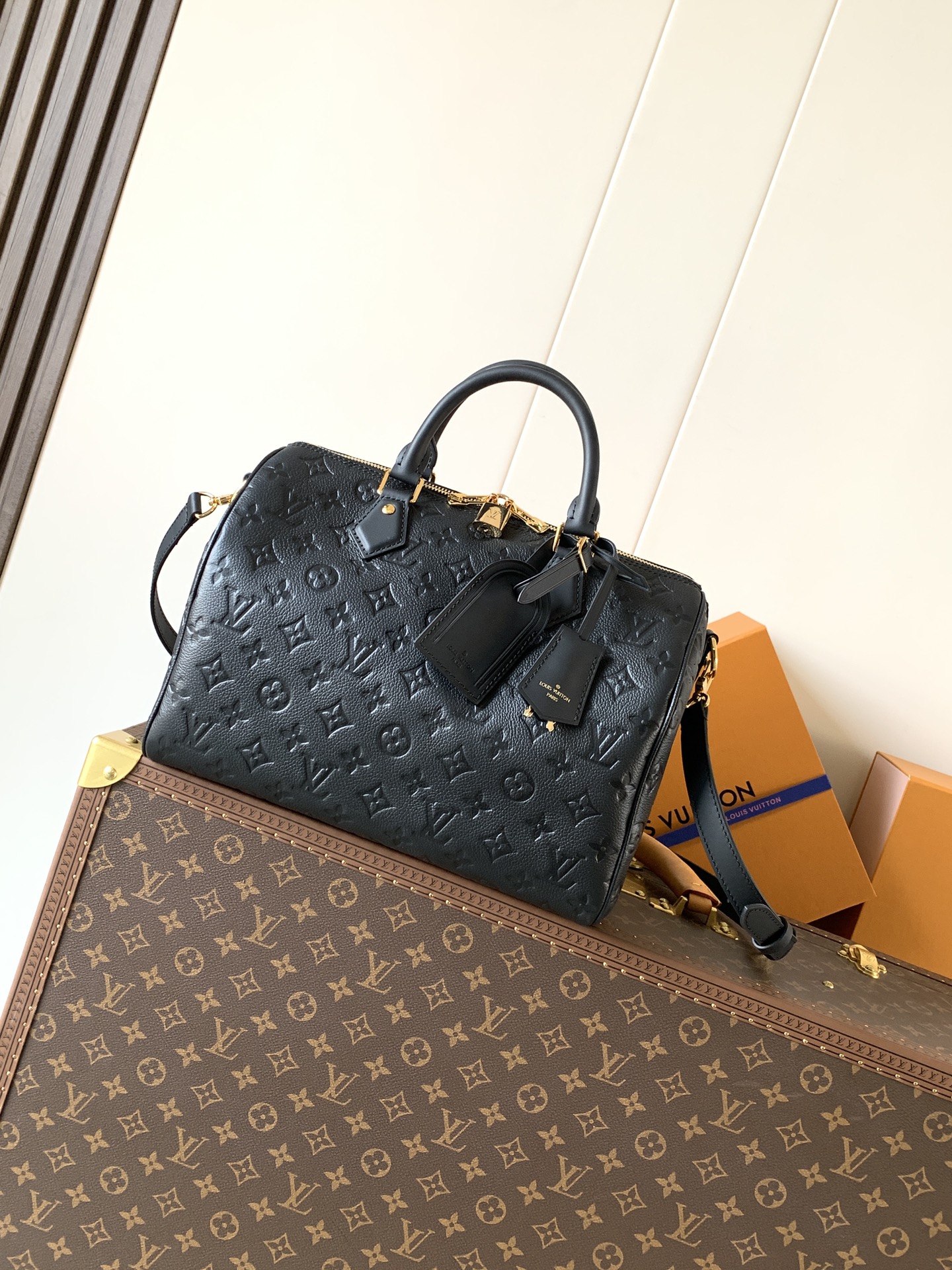M47186  Speedy Soft 30 in Black Monogram Empreinte Leather