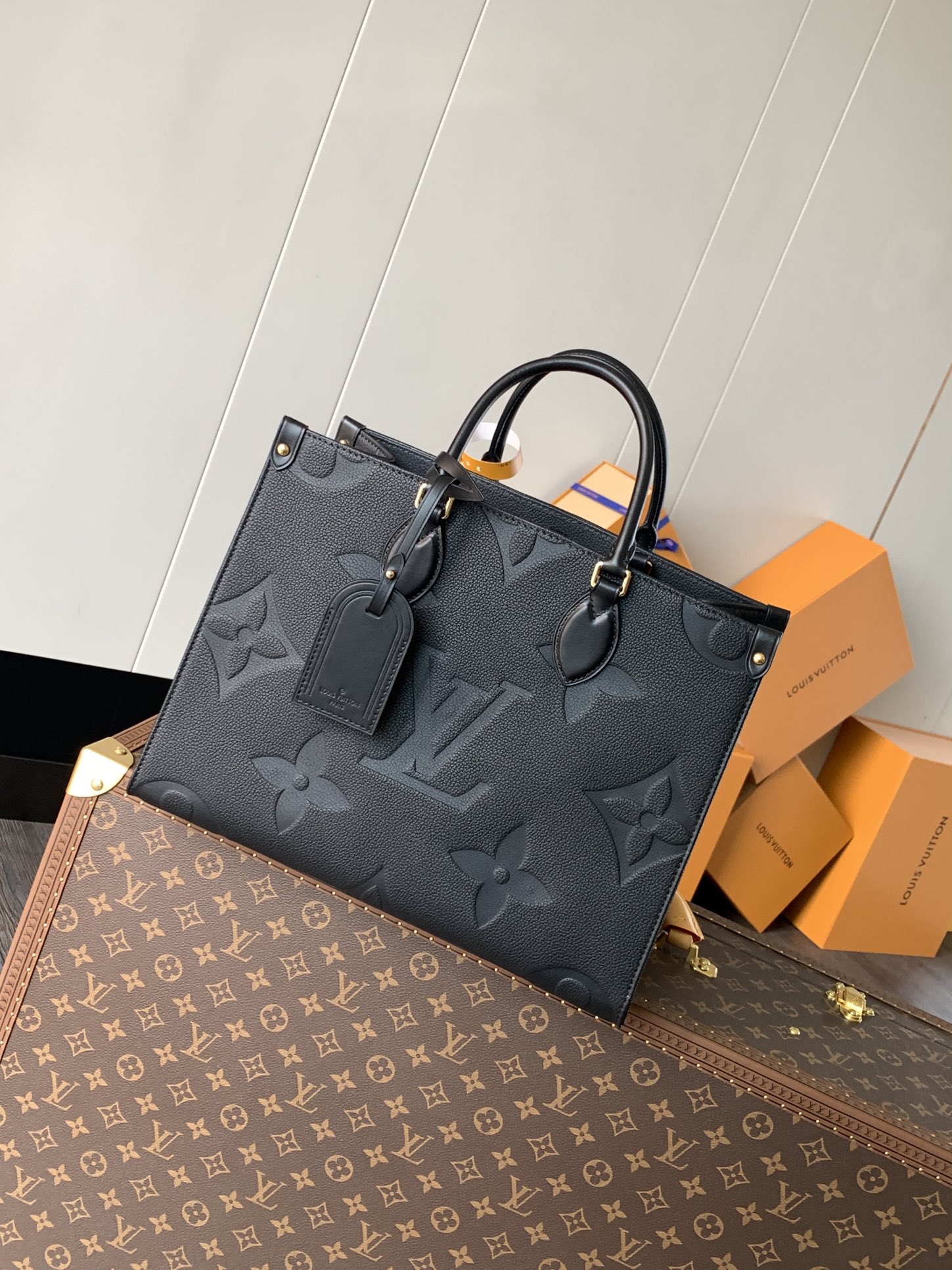 M45595 LV OnTheGo PM Bag Tote In Black Monogram Empreinte